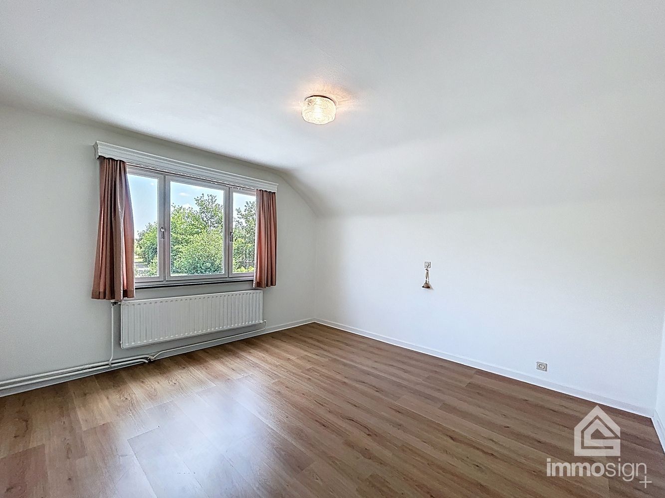 Charmante gezinswoning met potentieel op ruim hoekperceel in hartje Eksel foto 24