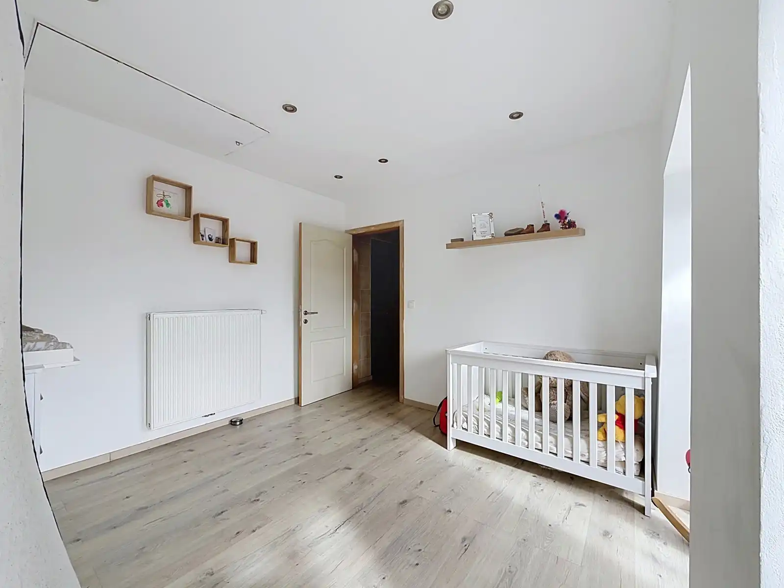 Centraal gelegen woning met 2 ruime slaapkamers! foto 9