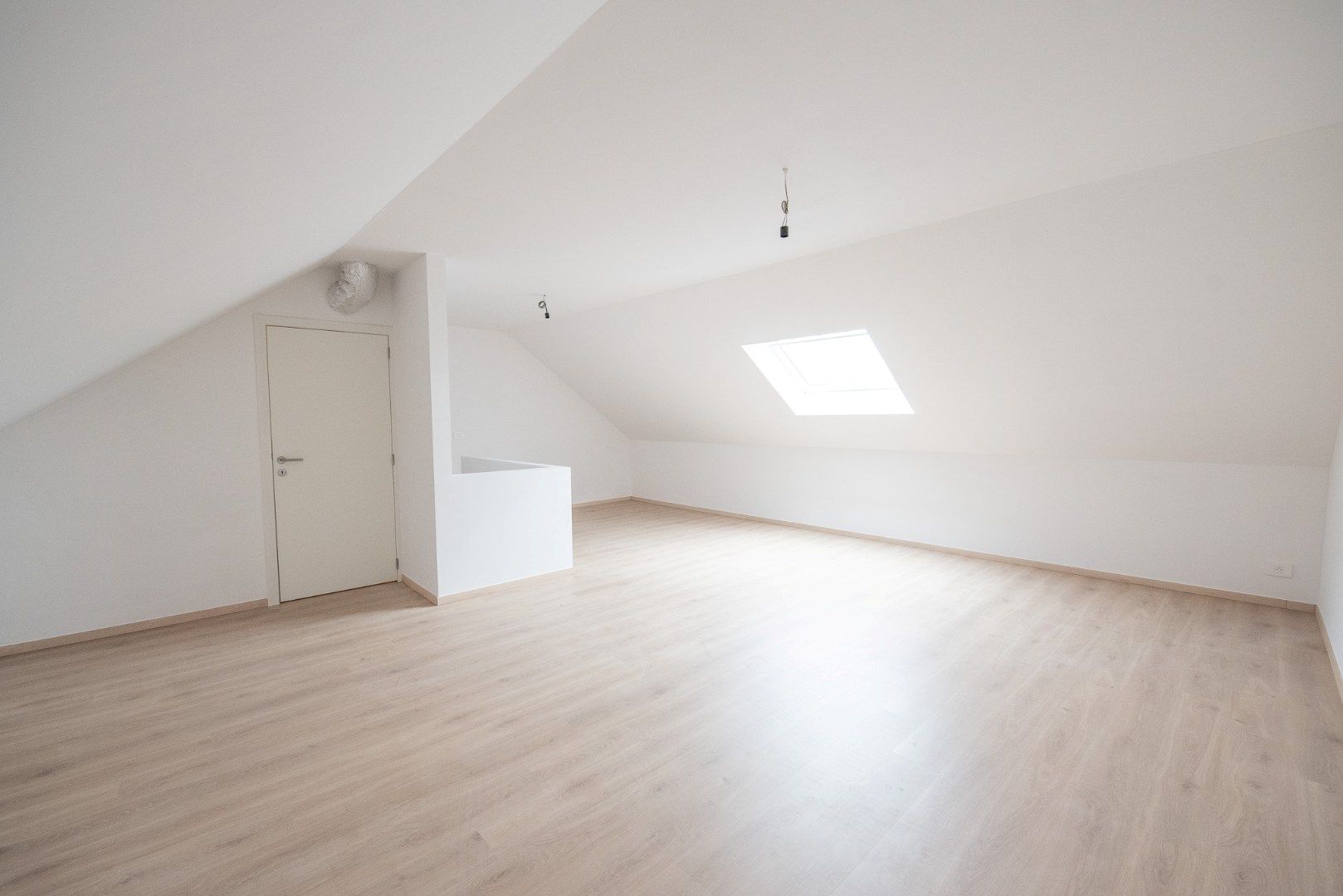 Nieuwbouwwoning met tuin en 4 slaapkamers in Zulte te huur! foto 14