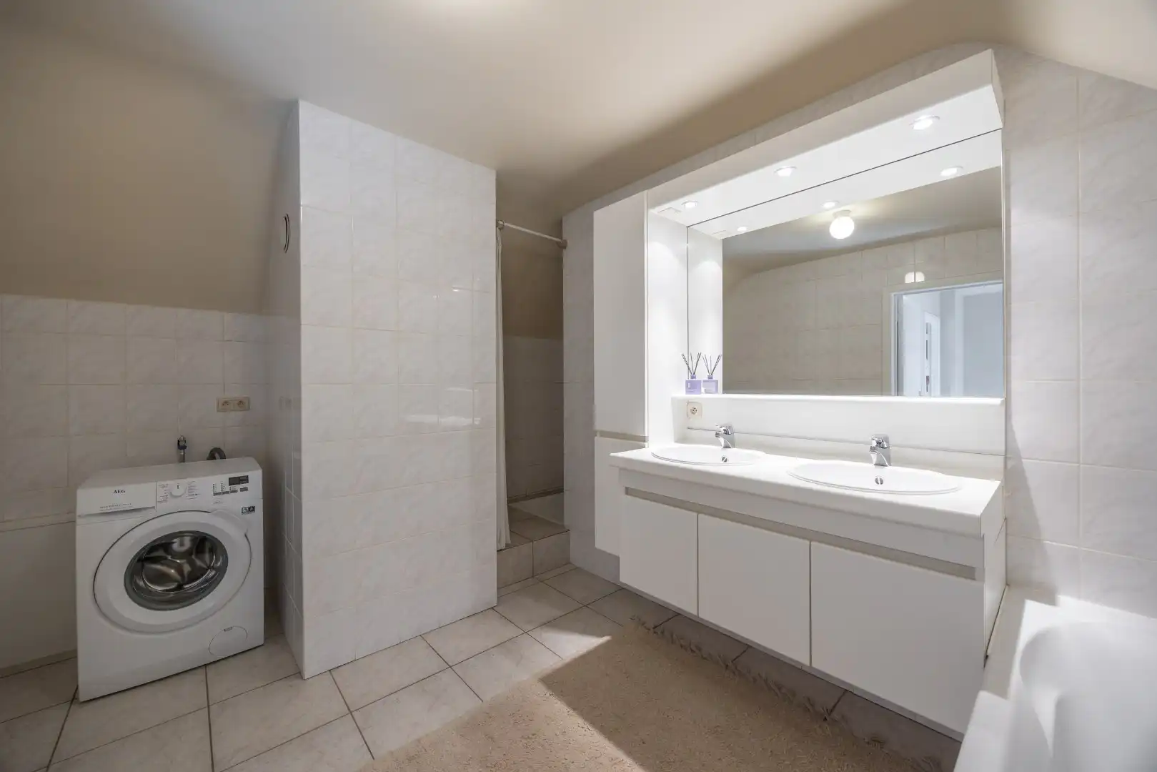 Instapklaar appartement te koop! foto 21