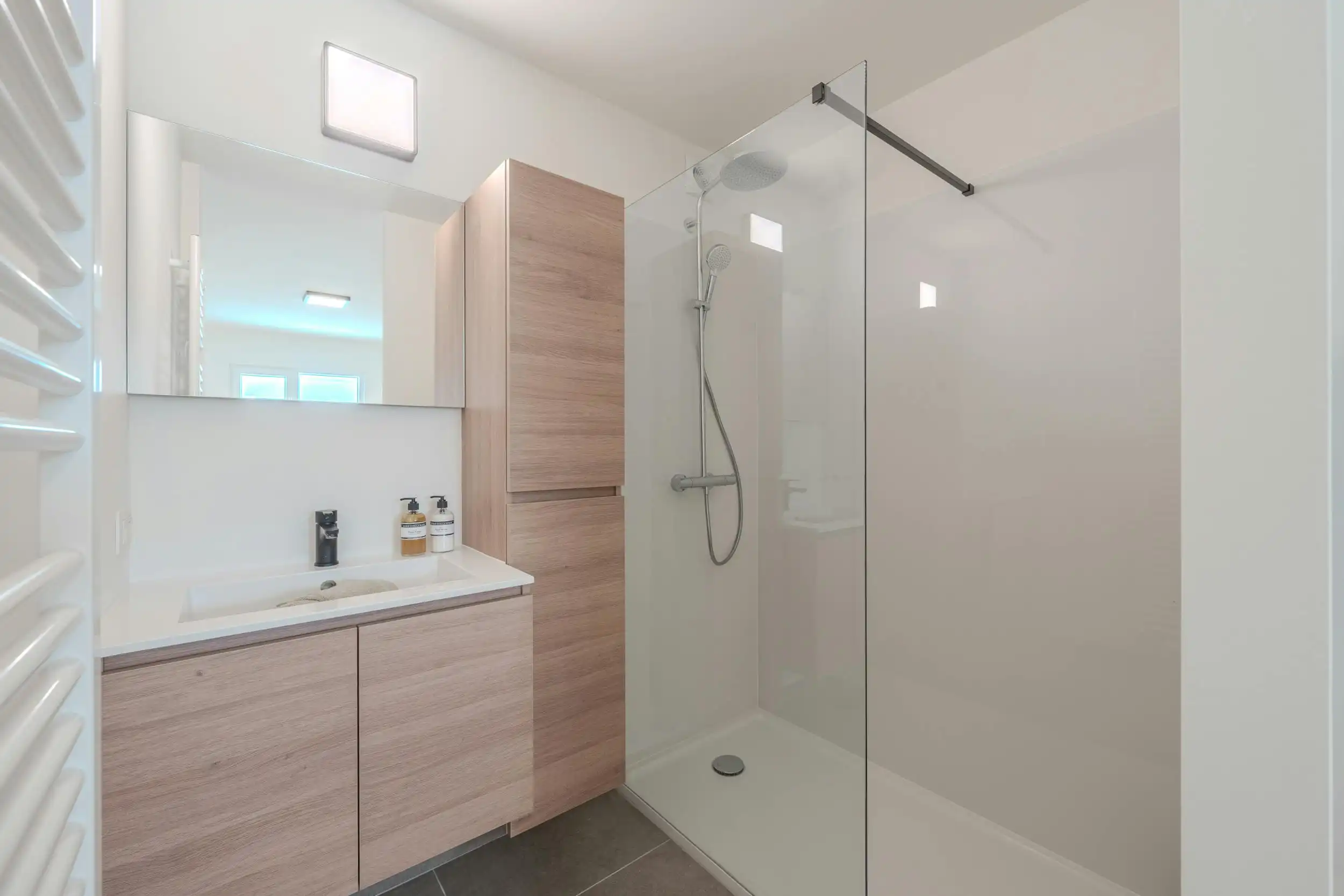 Prachtig appartement met frontaal zeezicht! foto 15