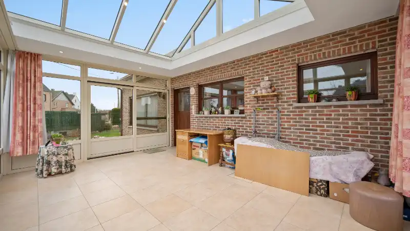 Landhuis van 278m² met 4 slpks op 12 are nabij het centrum foto 11