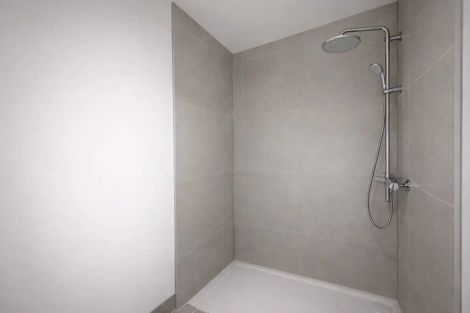Nieuwbouwappartement te huur in centrum Nazareth foto 9