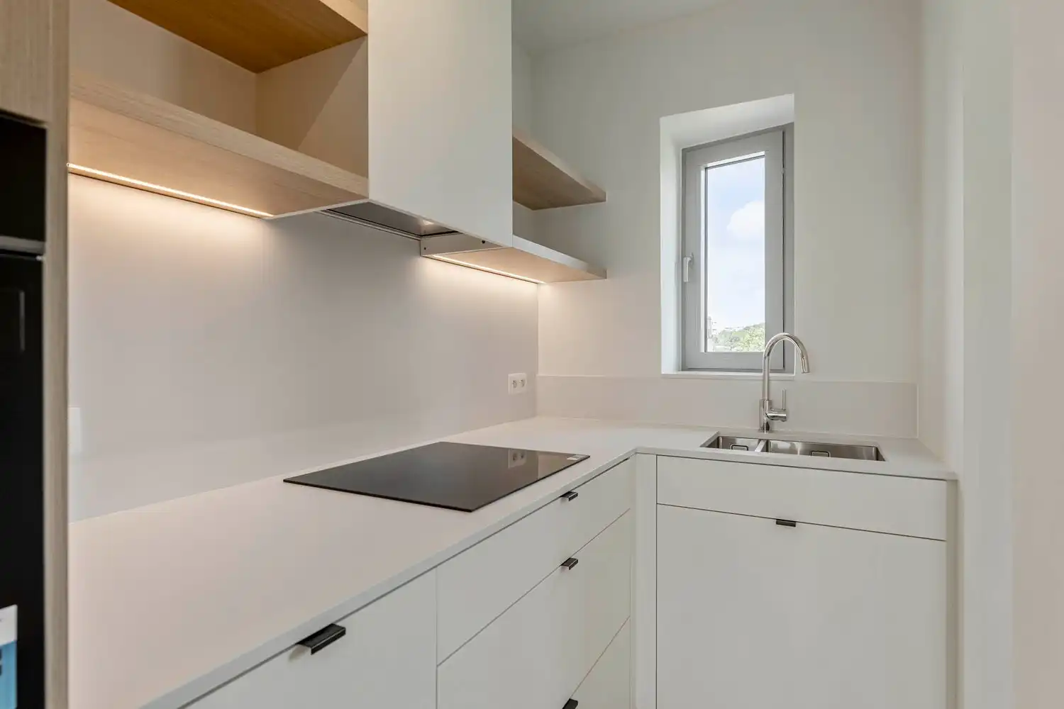 Totaalrenovatie! Centraal gelegen en hoogwaardig afgewerkt appartement met 1 slaapkamer en een terras te Leuven! foto 20