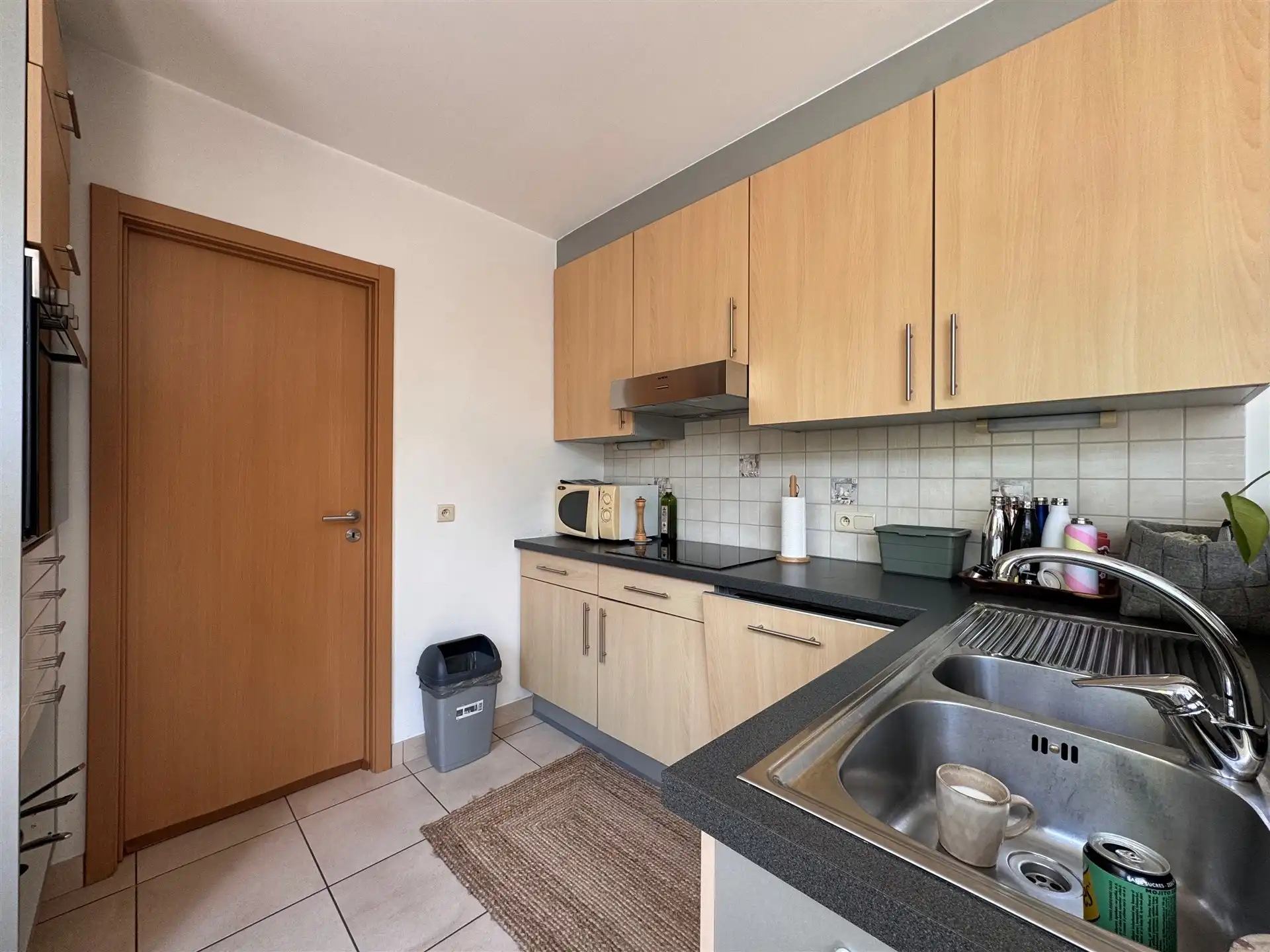 Gunstig gelegen woning met terras en 3 slaapkamers. foto 9