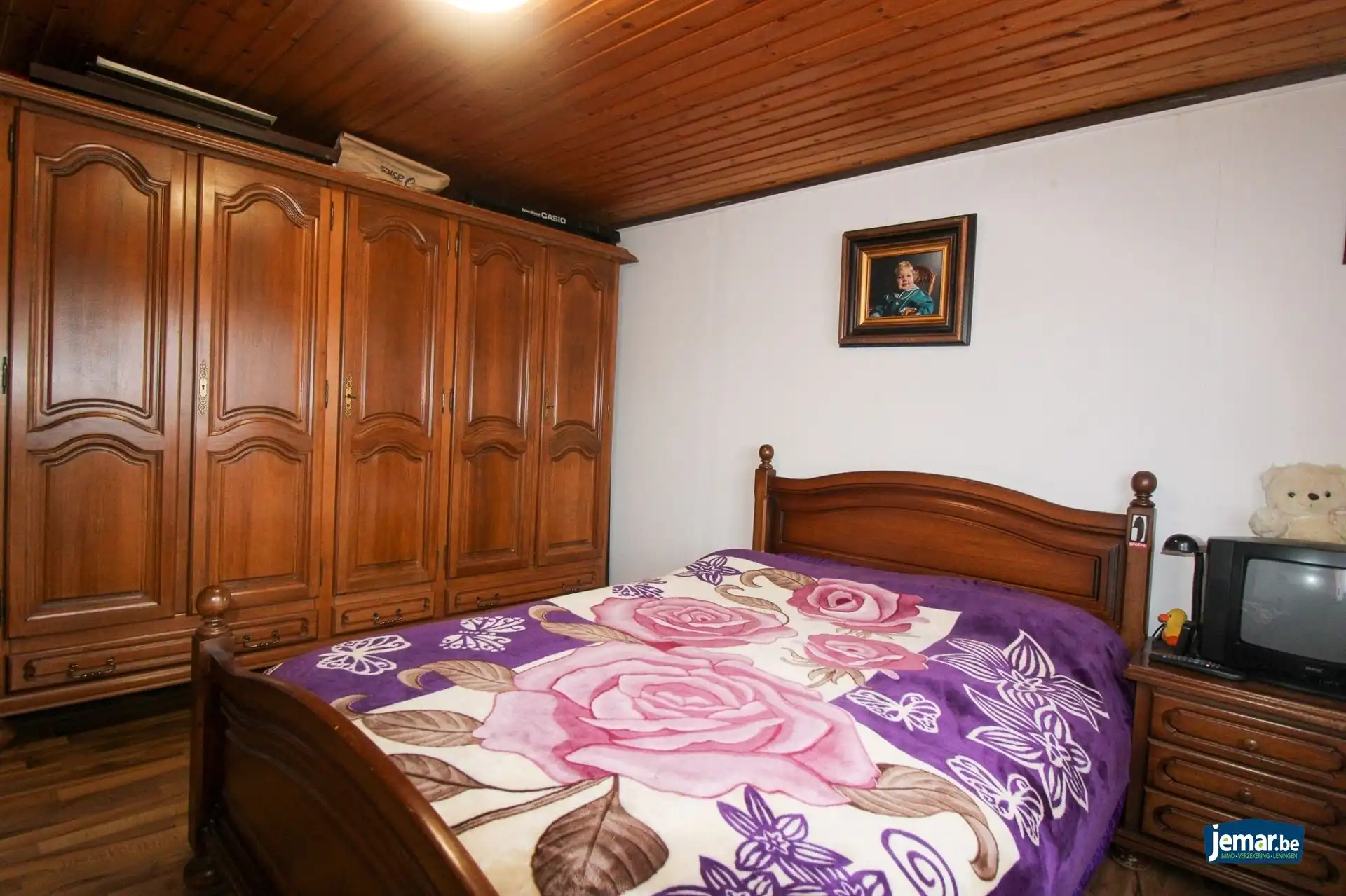 Vrijstaande gezinswoning met 4 slaapkamers, ruime kelder en garage, zonnepanelen mét certificaten en tuin op een vlot bereikbare toplocatie in Maasmechelen! foto 8