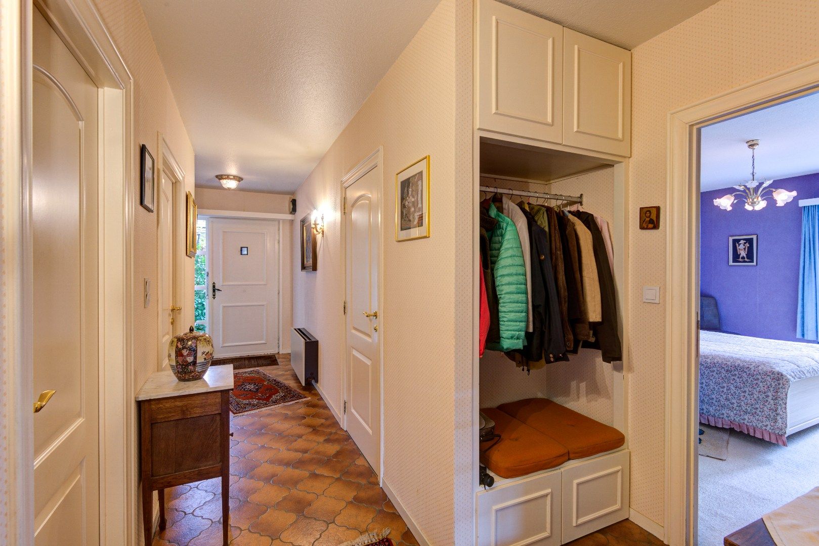 Openstaand huis in doodlopende straat op perceel van 555 m² foto 6