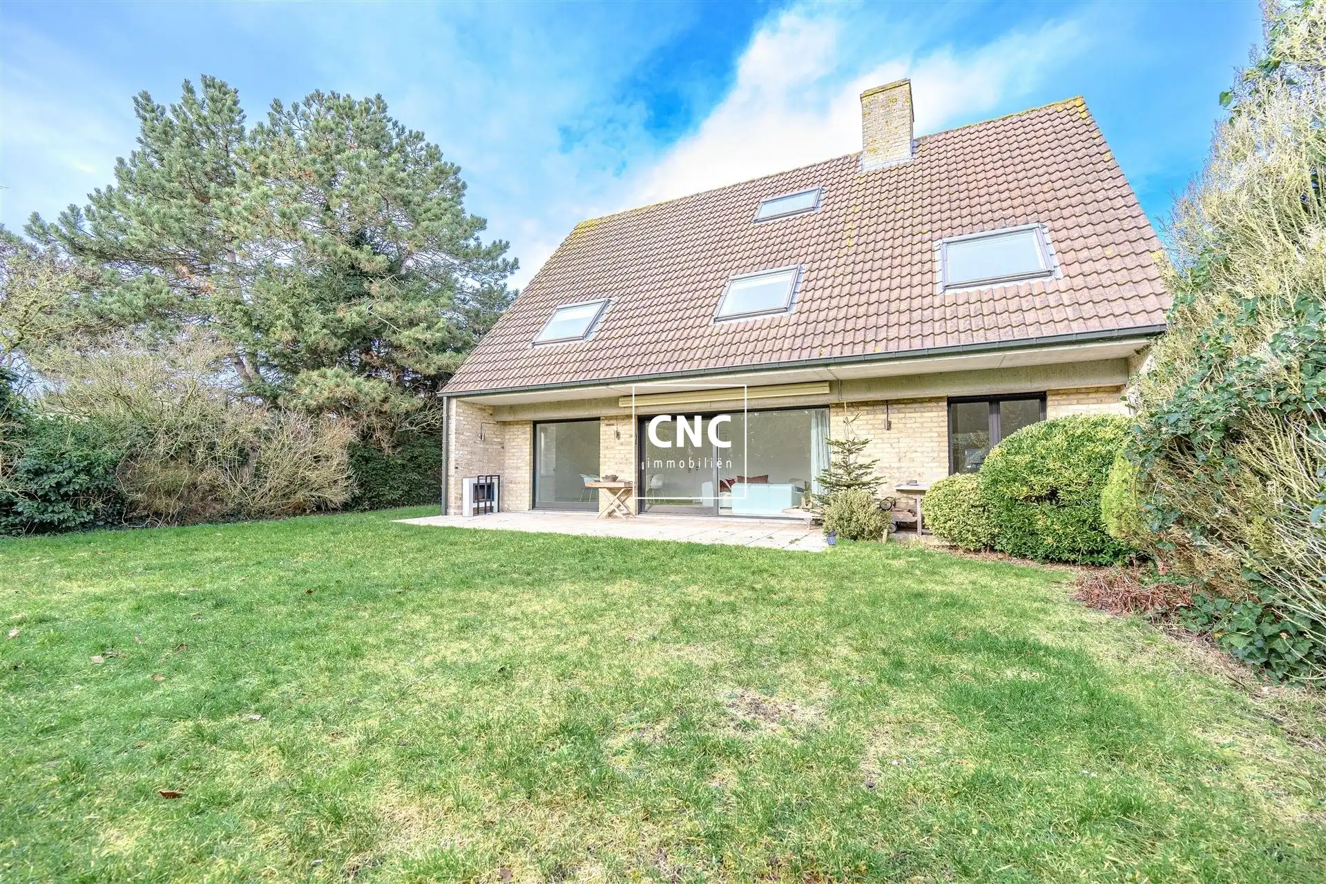 Alleenstaande villa met zuidgerichte tuin in de Oosthoek foto 12