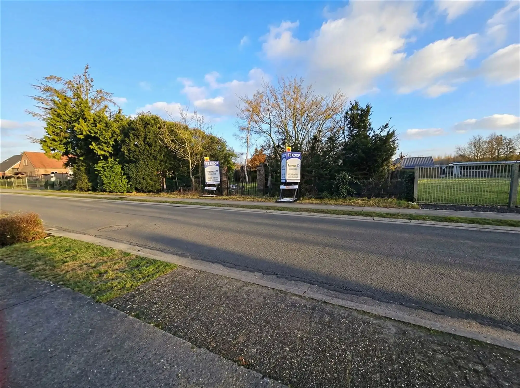 Top gelegen bouwperceel van 990 m² met een breedte van 18 m. foto 3