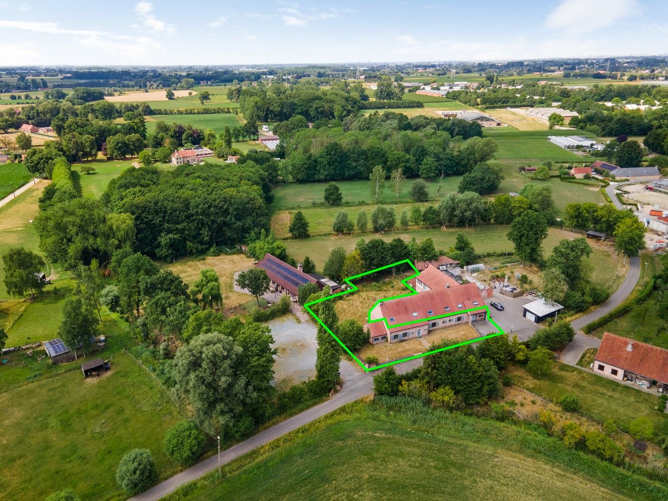 Appartement met 3 slaapkamers EN magazijn op toplocatie in het groene Emblem foto 2