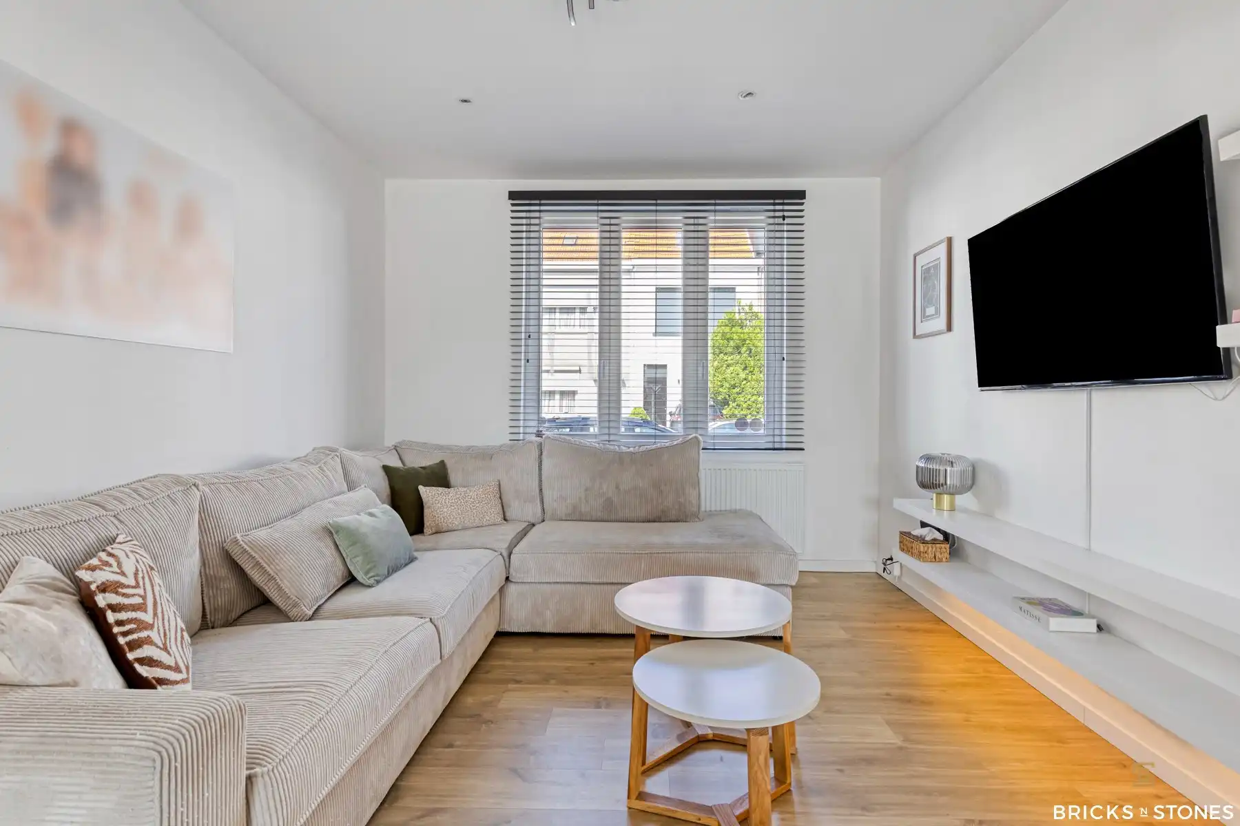 Leuke instapklare woning met 4 slpkms en tuin foto 3