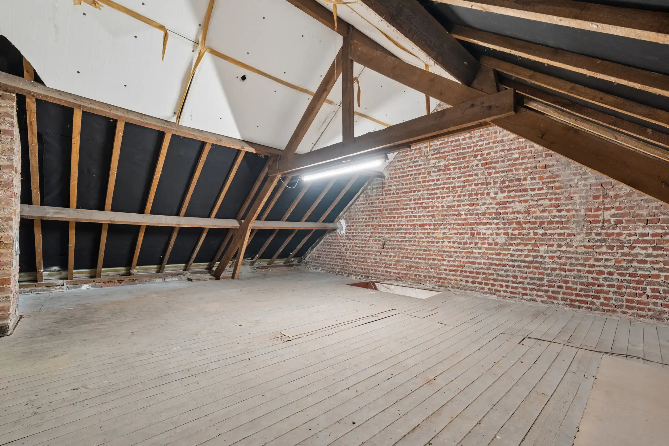 Te renoveren woning met tuin op centrale ligging foto 19