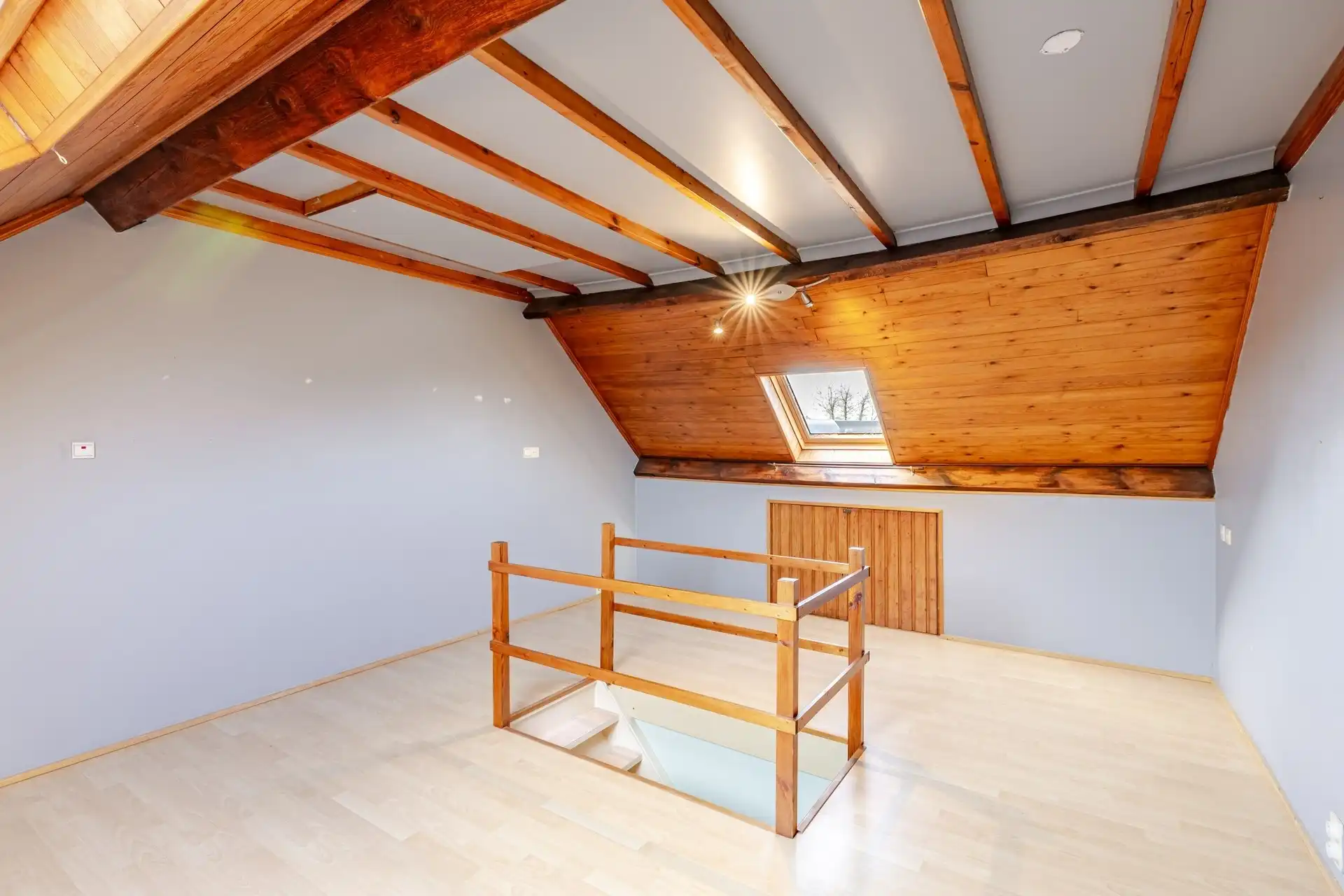 Leuke rijwoning in doodlopende straat in Wetteren foto 21