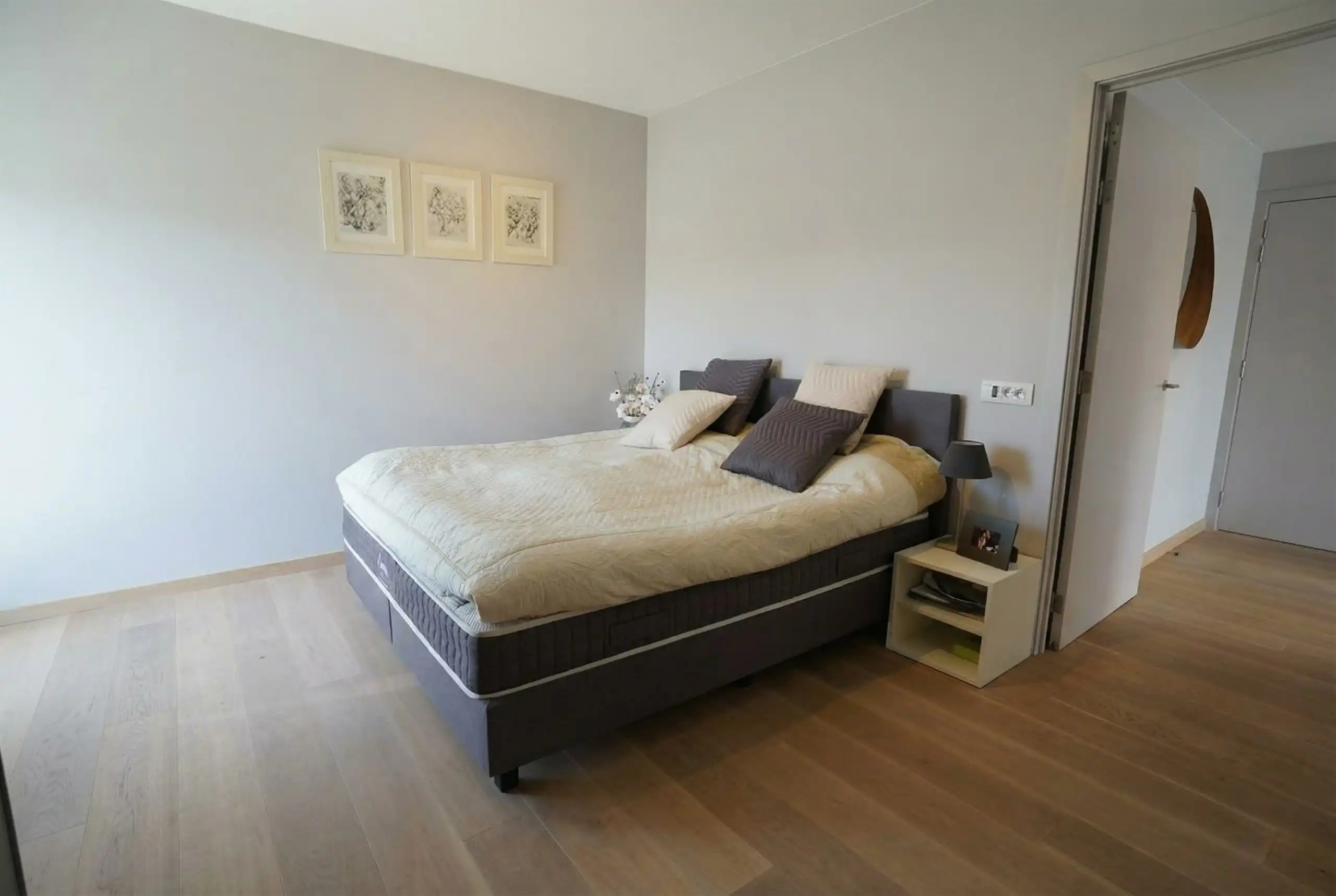 Onweerstaanbare serviceflat met grote staanplaats en terras! foto 21