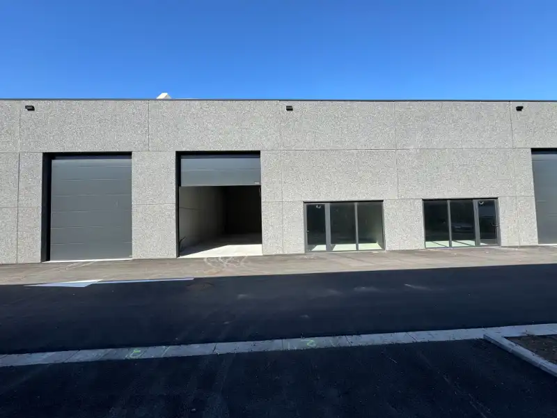 nieuwbouw KMO-unit te huur foto {{pictureIndex}}