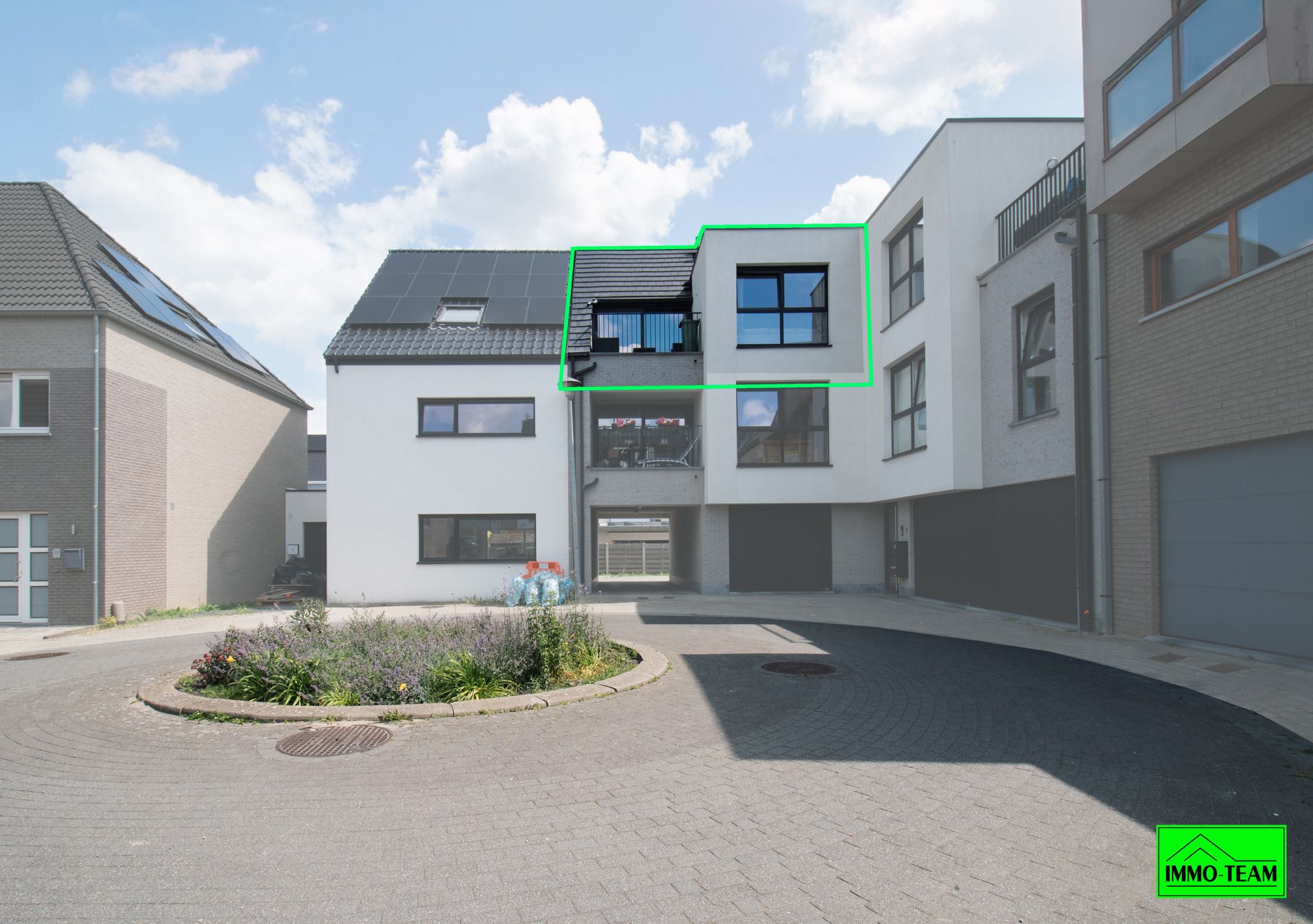 Recent 2-slaapkamerappartement op wandelafstand station foto {{pictureIndex}}