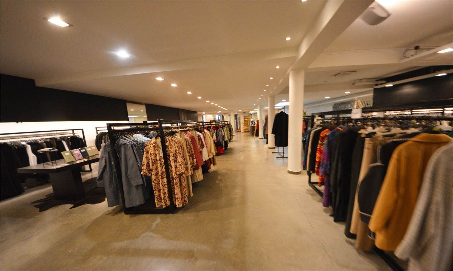 UNIEKE COMMERCIËLE OPP. 630 M2 MET PARKING NAAST ZEEMAN EN MULTIPHARMA foto 12