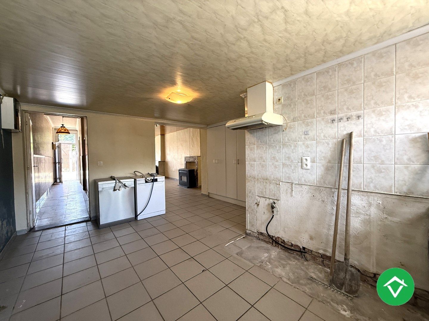 Op te frissen rijwoning met 3 slaapkamers en tuin in centrum Staden foto 6