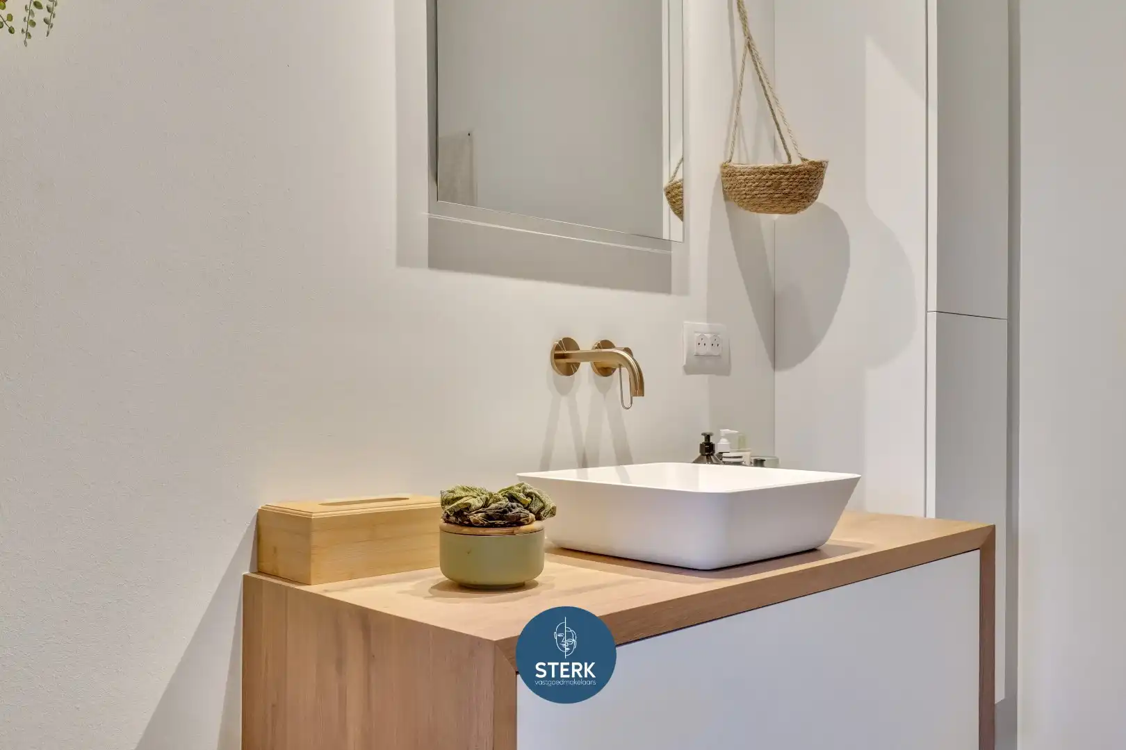 EXCLUSIEF PENTHOUSE OP EEN TOPLOCATIE TE EISDEN-MAASMECHELEN !  foto 26