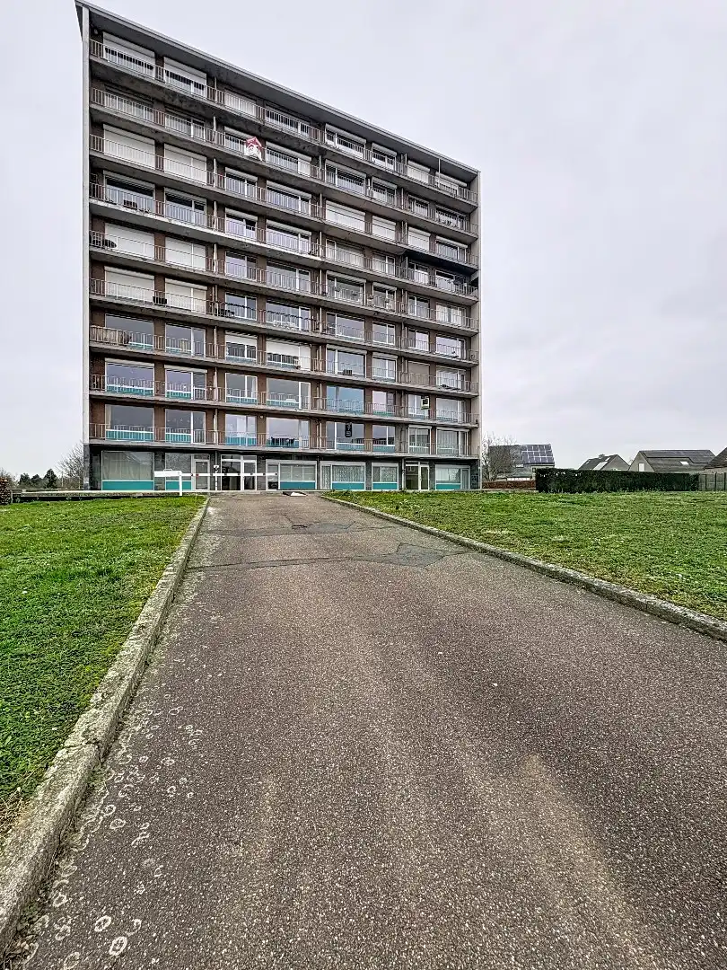 IN OPTIE! Ruim 2-slaapkamerappartement met terras, balkon, garage en berging foto {{pictureIndex}}