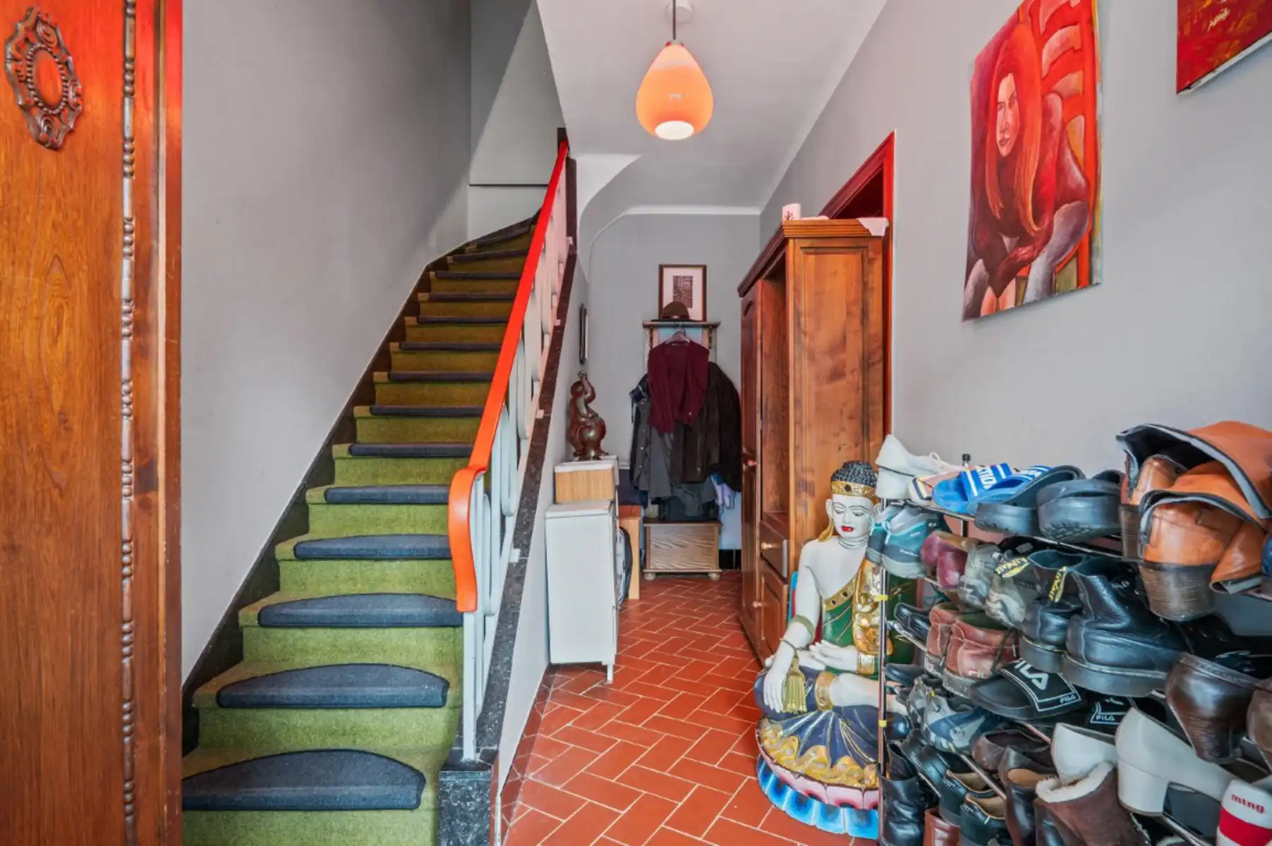 Centraal gelegen woning met garage, tuin en 3 slaapkamers foto 3