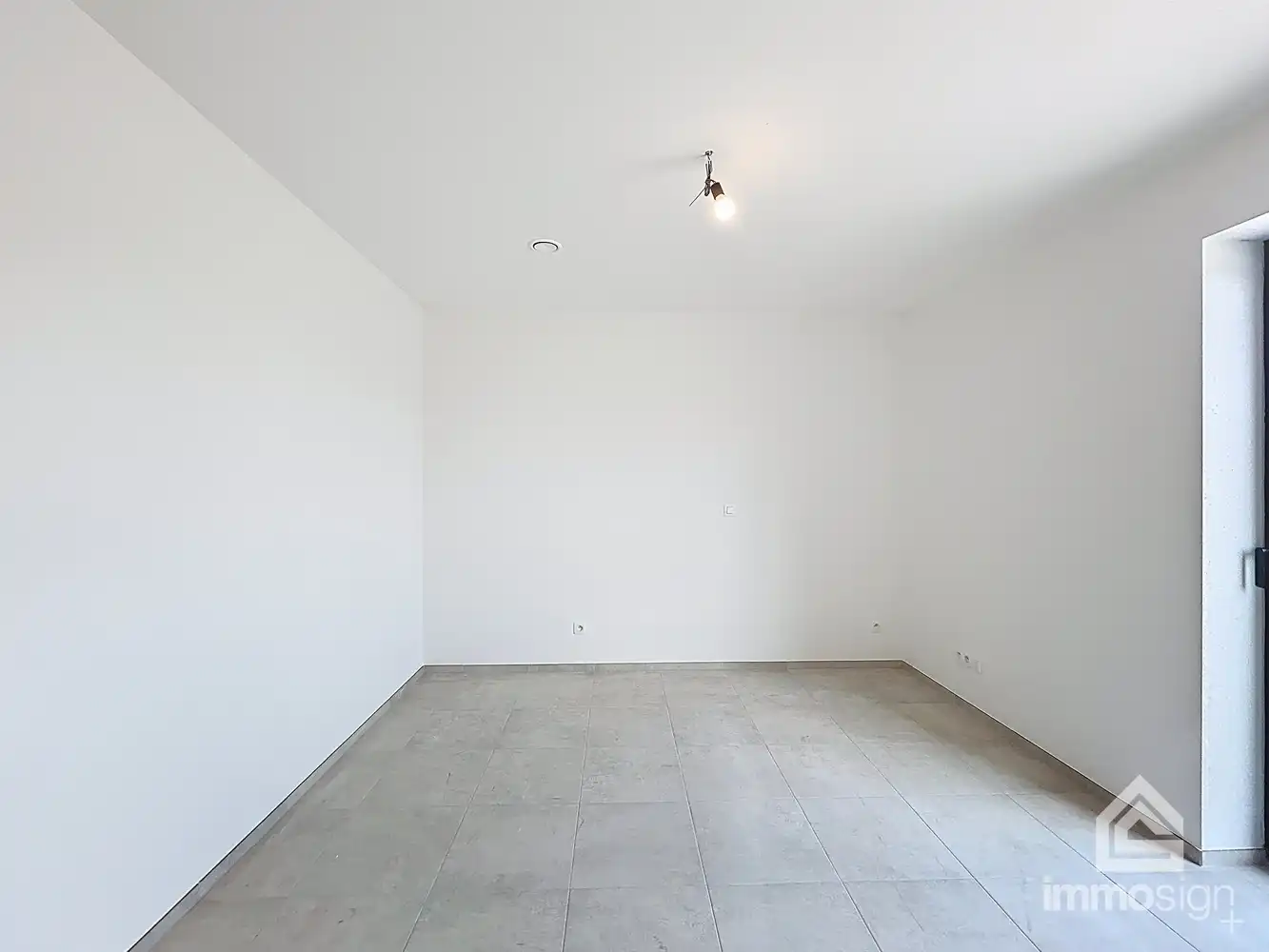 Instapklaar nieuwbouw appartement met 2 slaapkamers, terras, autostaanplaats, carport en berging te Kinrooi foto 23