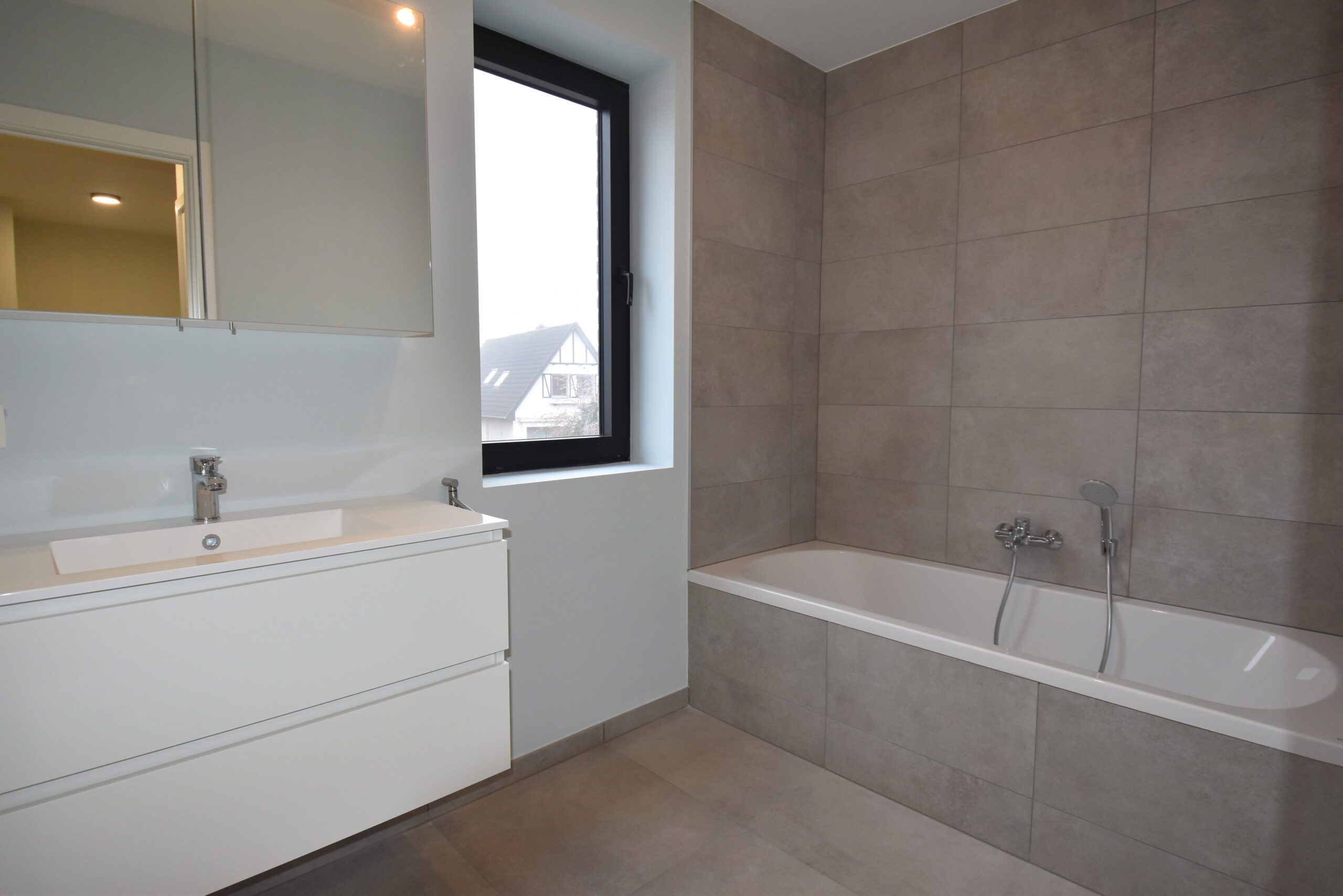 Zeer ruim duplex appartement (3 slpks) met garage in Sint-Pauwels foto 11