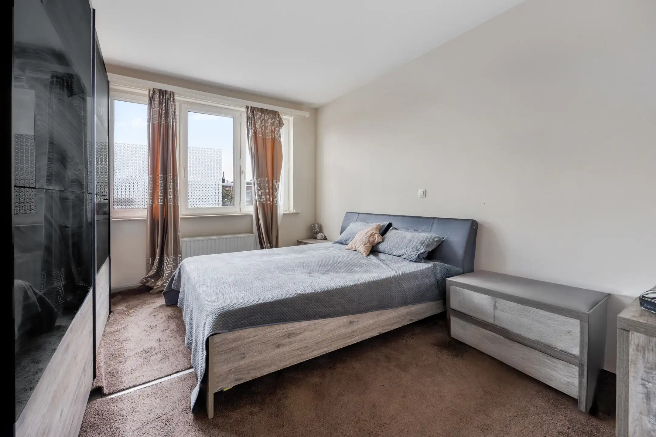 Opbrengsteigendom met 3 verhuurde appartementen nabij stad  foto 30