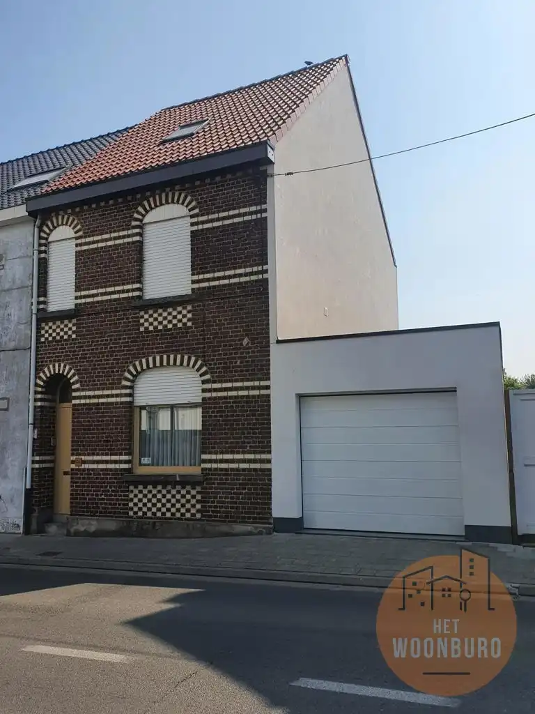Woning HOB met garage en tuin foto {{pictureIndex}}