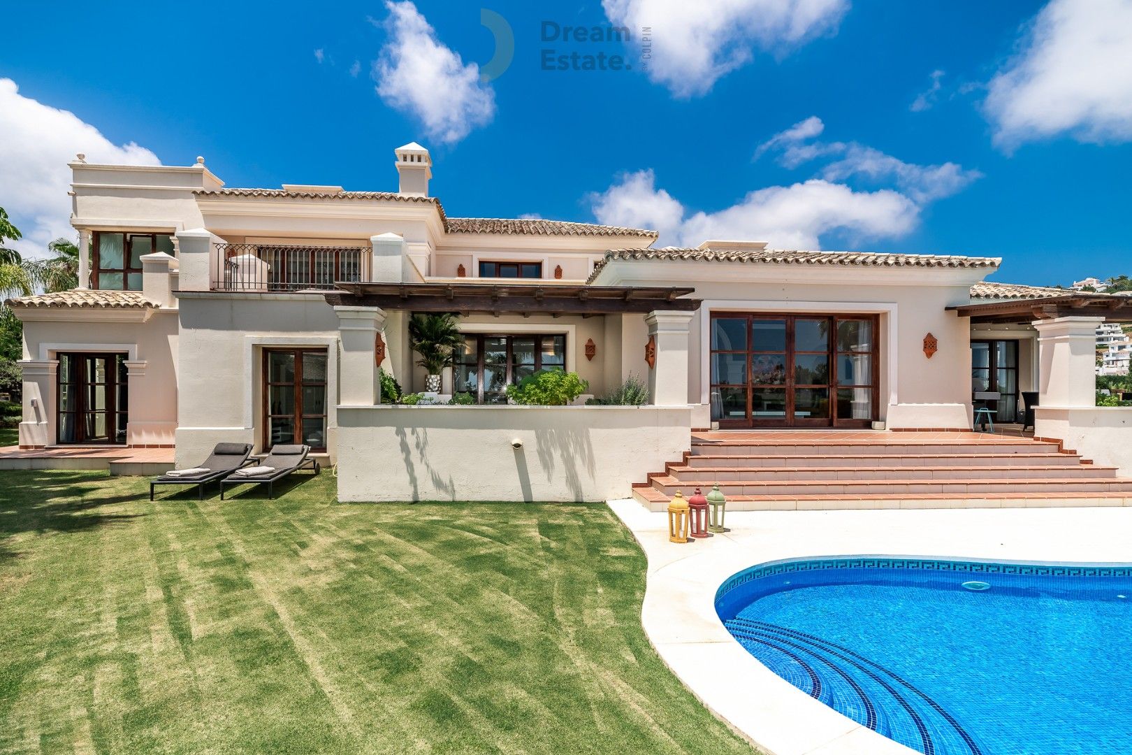 Villa met mooi uitzicht op de bergen en zee te Nueva Andalucia, Marbella foto 1