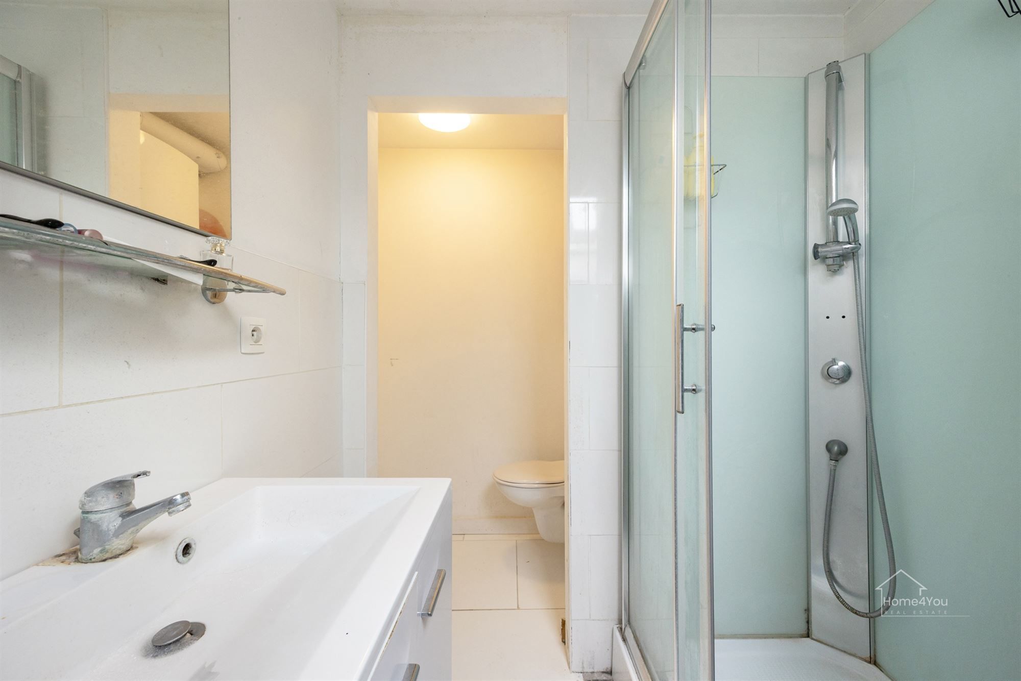 1-Slaapkamer appartement te koop in Lint! foto 13