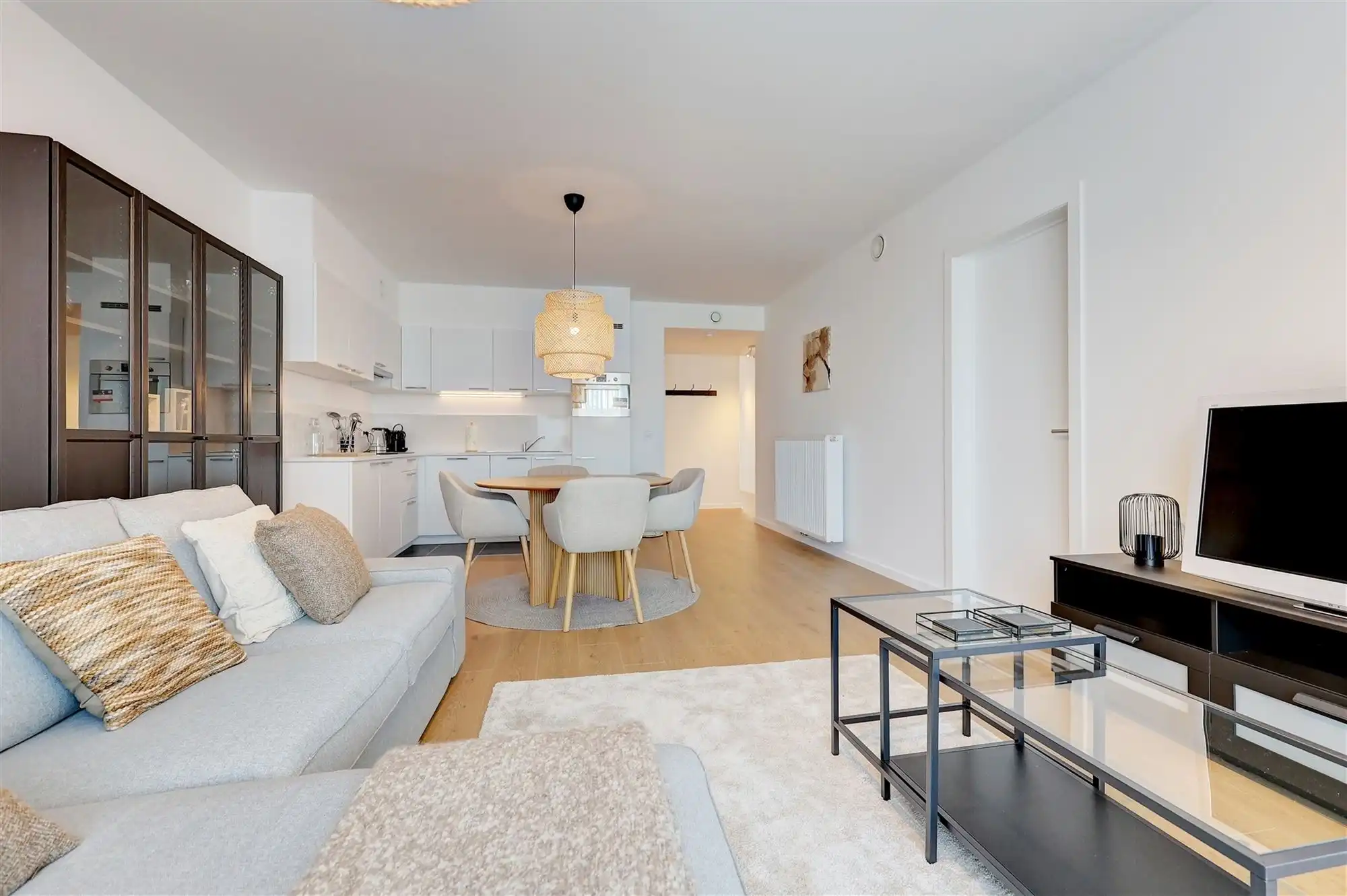 Nieuw gemeubeld appartement met 3 slaapkamers en 3 badkamers Antwerpen foto 4