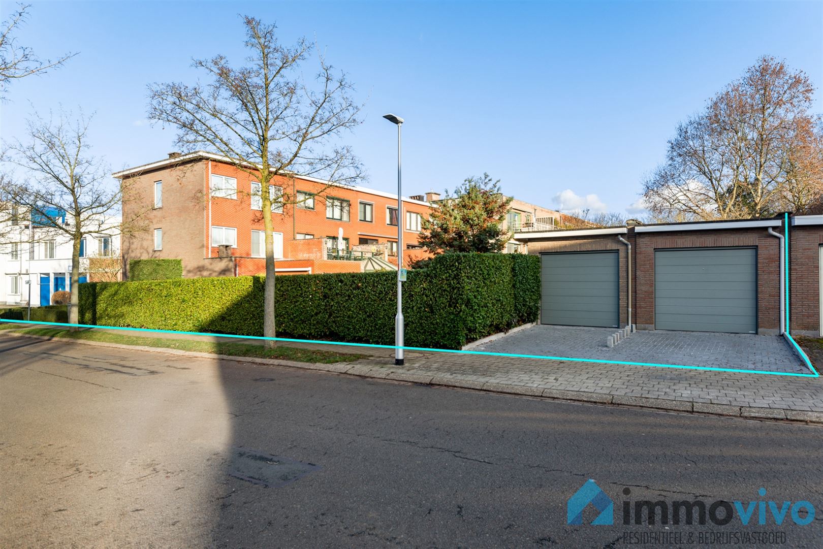 Ruime half-open bebouwing met 6 slpk's, tuin en 2 garageboxen foto 2