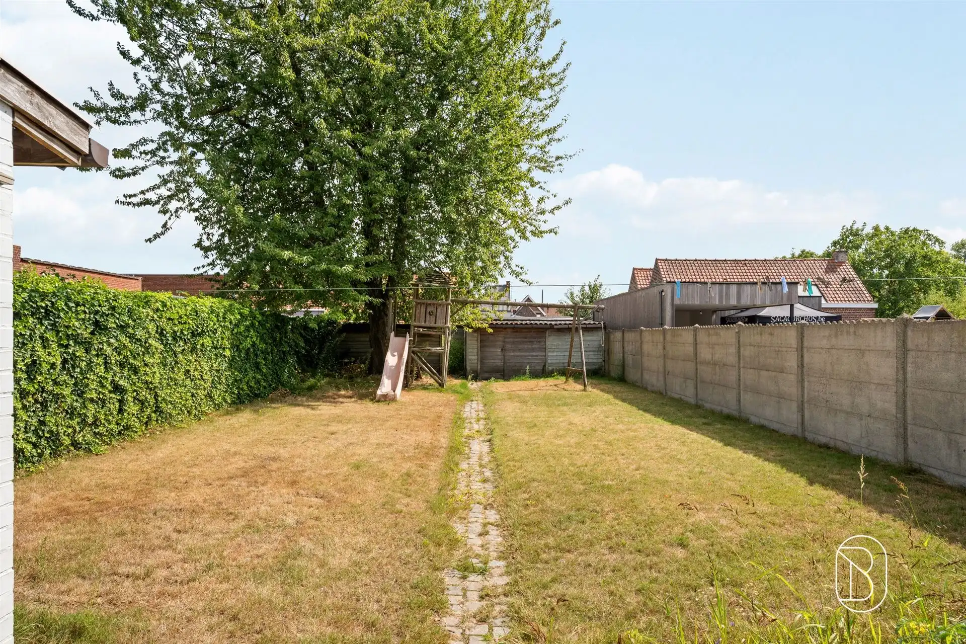 Ruime veelzijdige woning met 5 SLK en polyvalente ruimte foto 3