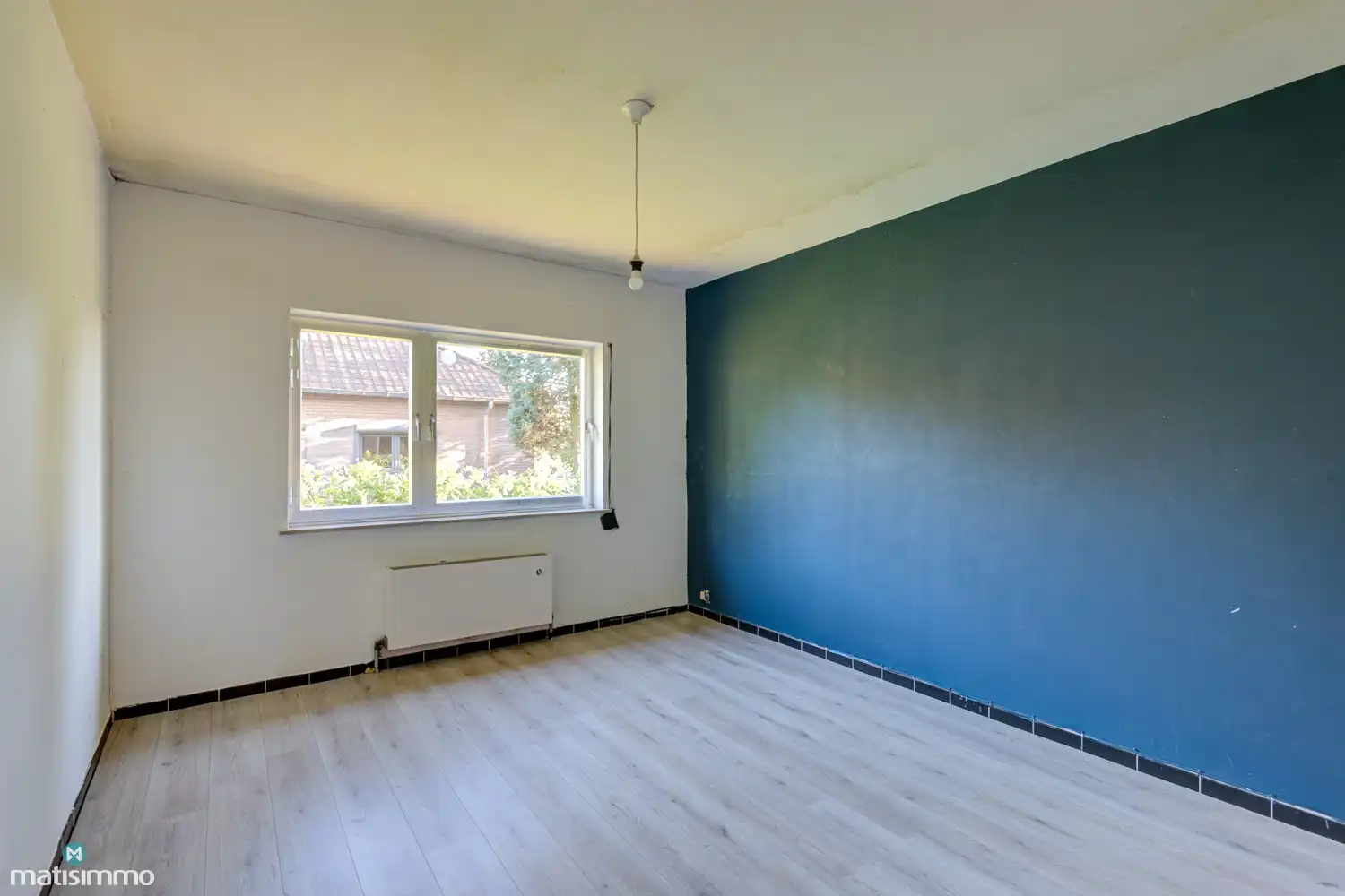 RUIME, GELIJKVLOERSE WONING (VOLLEDIG ONDERKELDERD), MET GARAGE EN TUIN NABIJ CENTRUM GENK foto 22