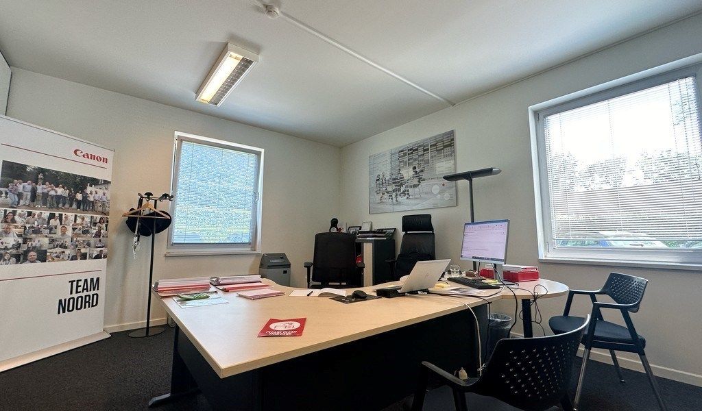 Ingedeelde kantoorruimte te huur in Sint Martens Latem foto 9