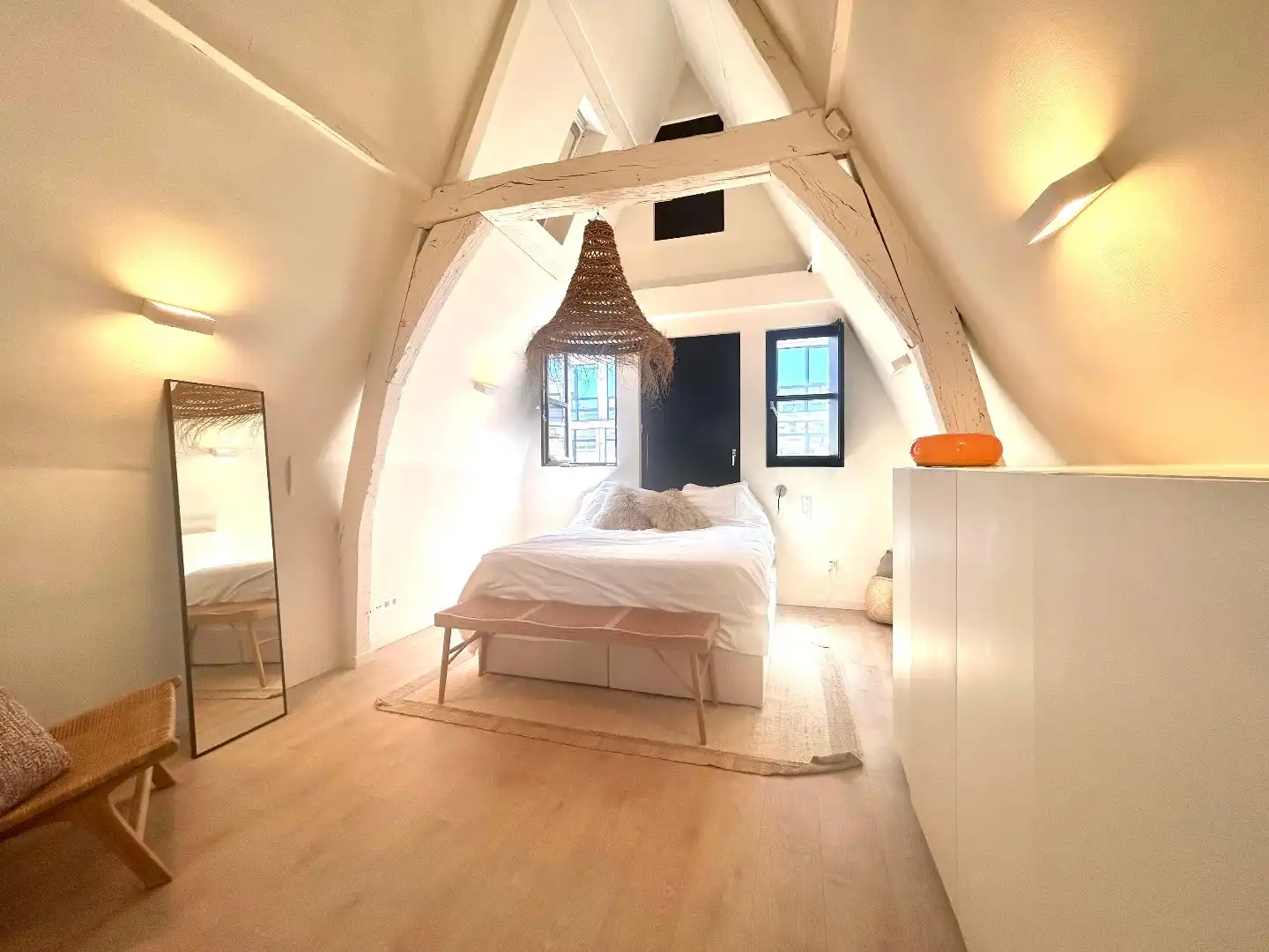 Unieke duplex nabij de Groenplaats te huur  foto 5