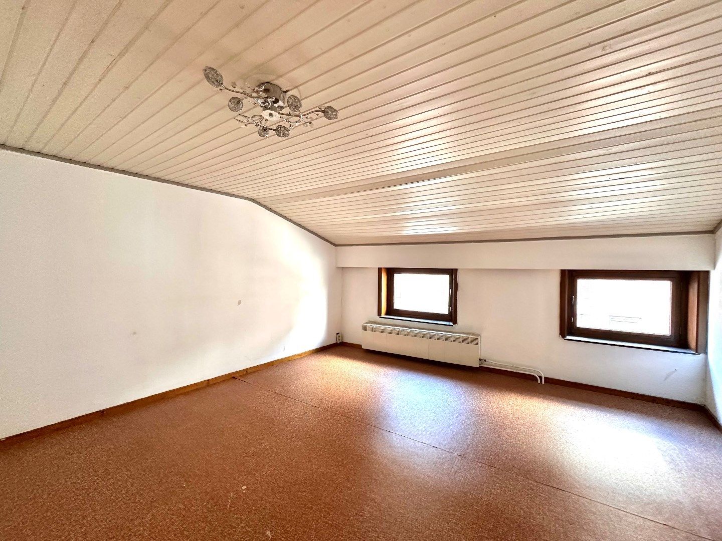 Charmante en ruime woning met 4 slaapkamers en veel potentieel in het hart van Tongeren foto 20