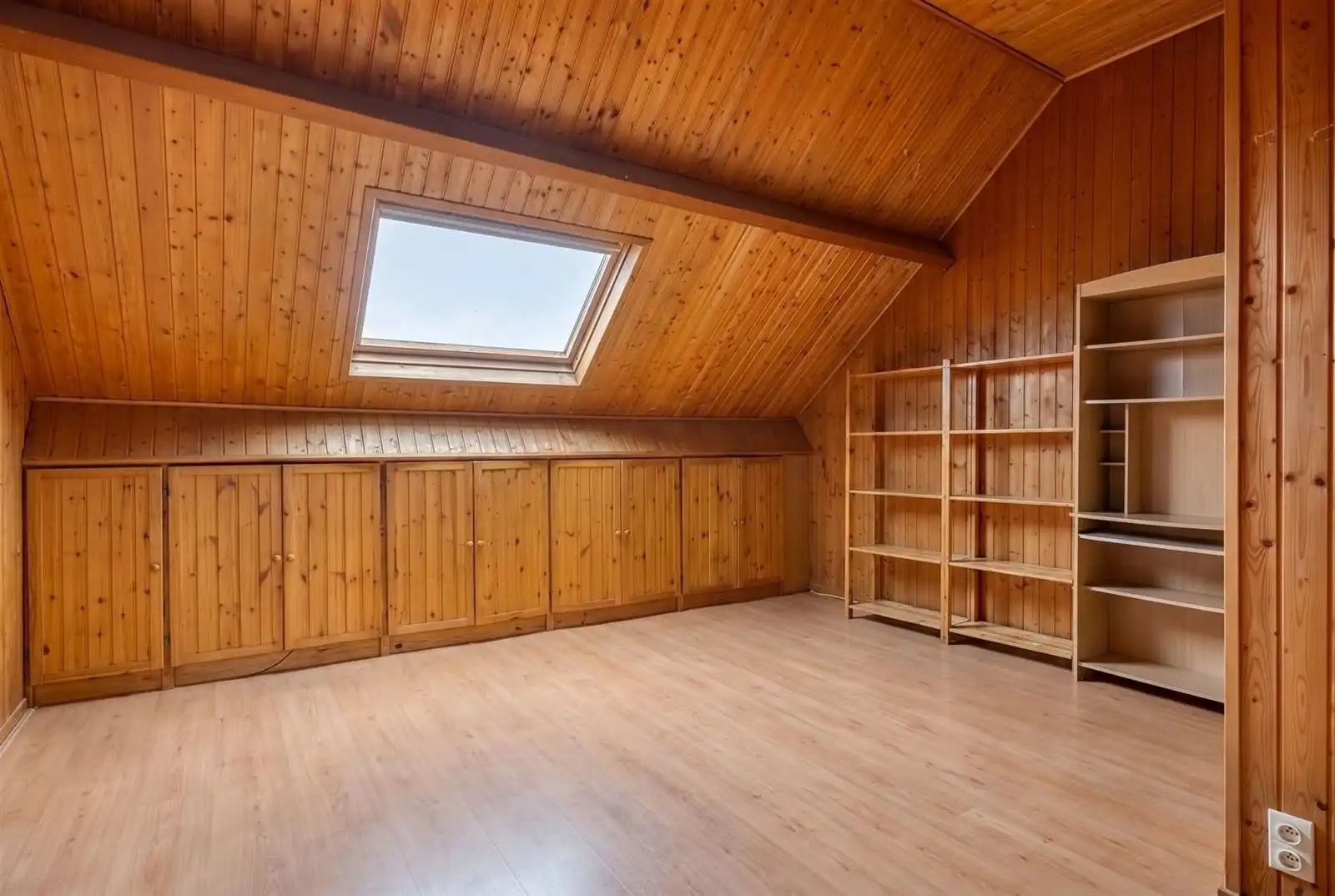 Op te frissen woning met 3 slaapkamers te Huizingen  foto 21
