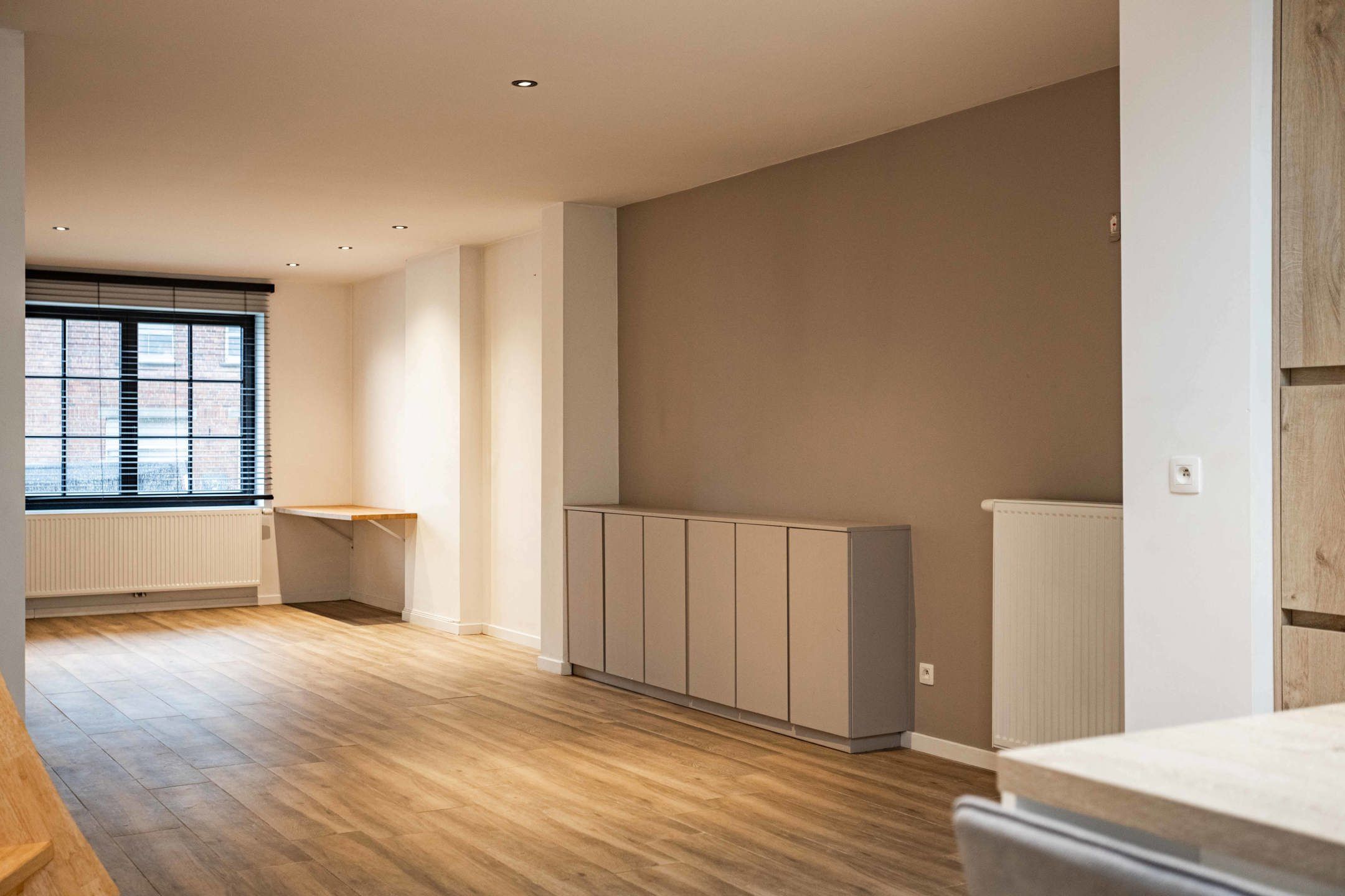 Knap gerenoveerde woning op een goeie locatie foto 3