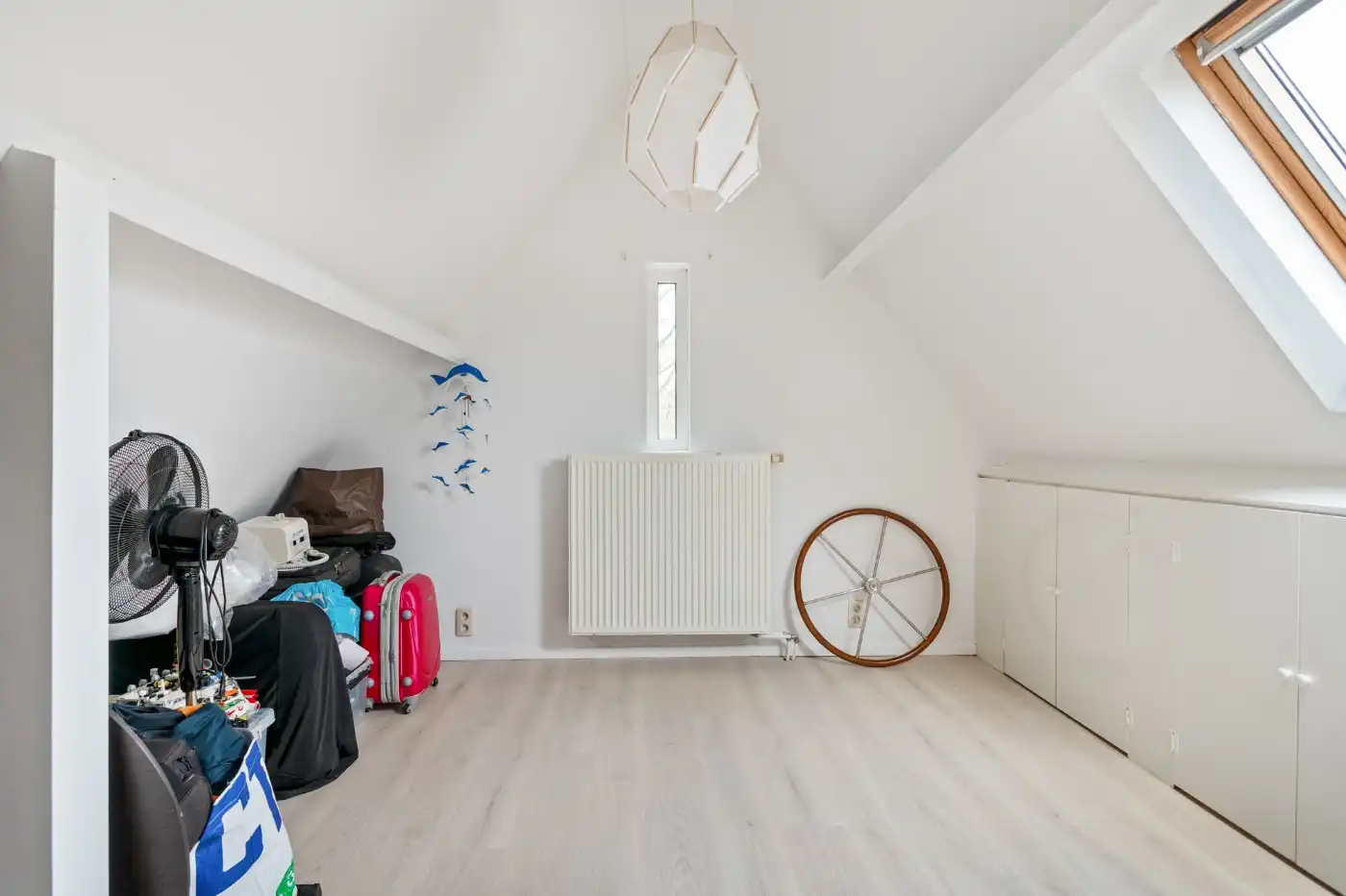 Ruime, instapklare, vrijstaande woning met 5 slpk., grote tuin en praktijkruimte foto 24