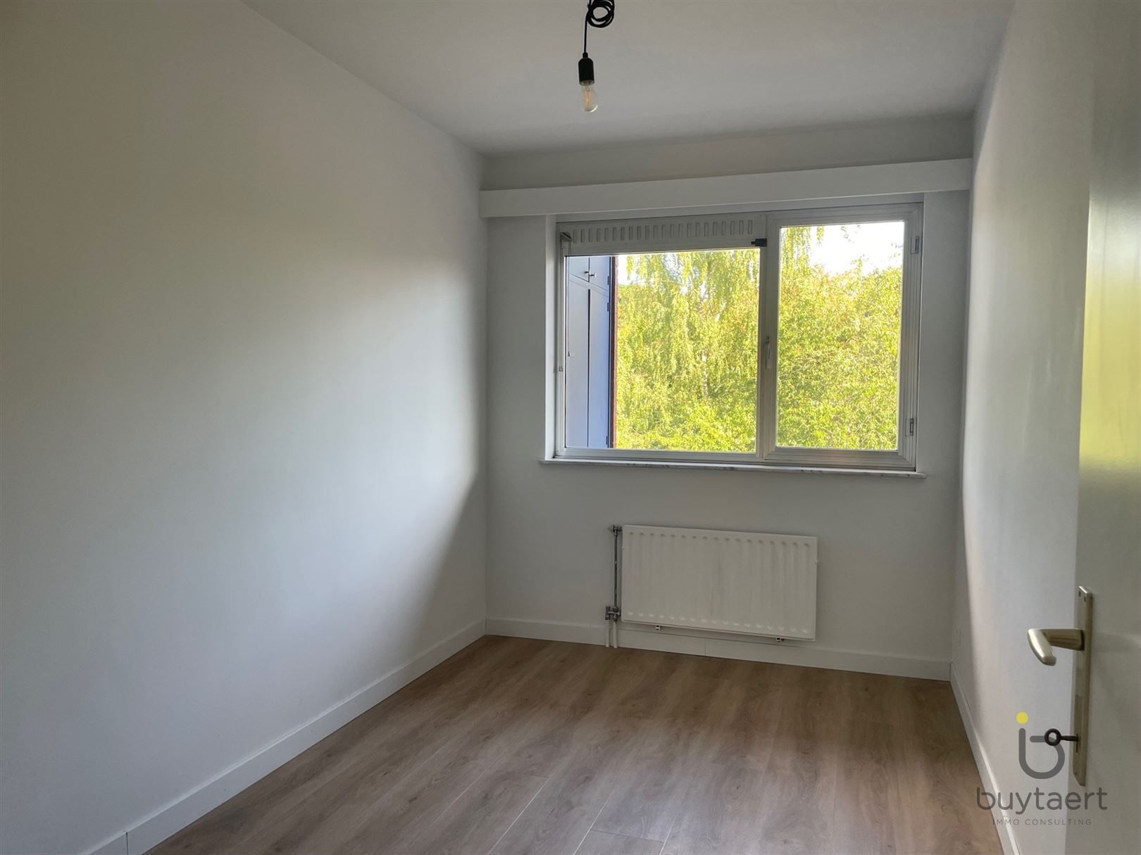 Ideaal gelegen twee (of drie) slaapkamer appartement in het hartje van Brasschaat!  foto 13