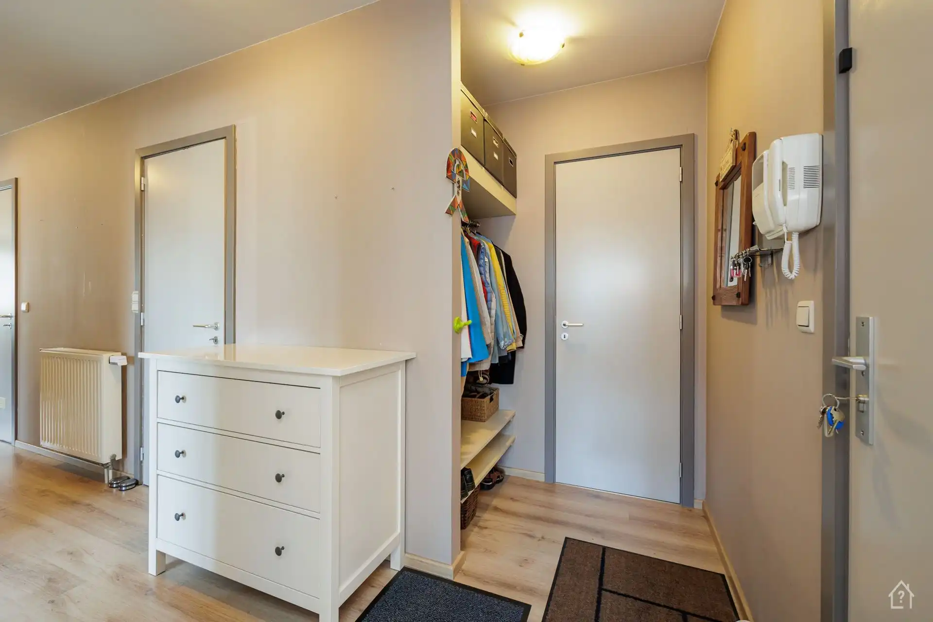 Gelijkvloers 3 Slaapkamer Appartement met parkeerplaats foto 3