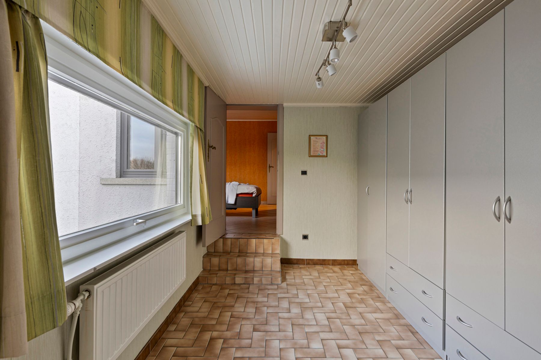 Instapklare centrumwoning met garage en autostaanplaats.  foto 20
