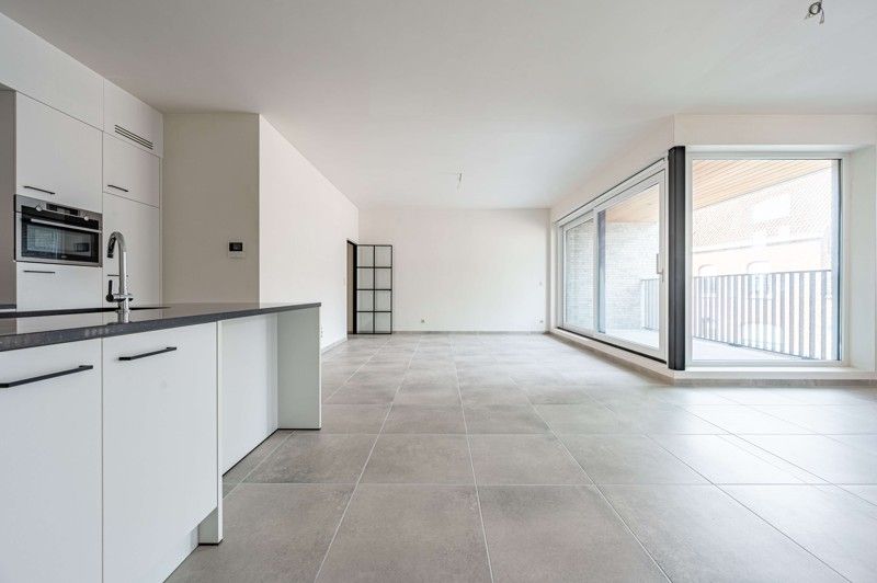 Prachtig 2 slaapkamer appartement TE KOOP in hartje Sint-Baafs-Vijve! (*6% BTW aankoop mogelijk) foto 8