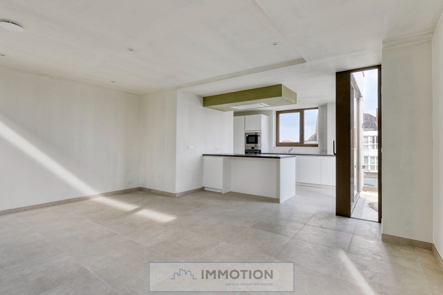 Instapklaar nieuw 1-slaapkamerappartement met terras - KORTRIJKSTRAAT 127 ZWEVEGEM foto 6