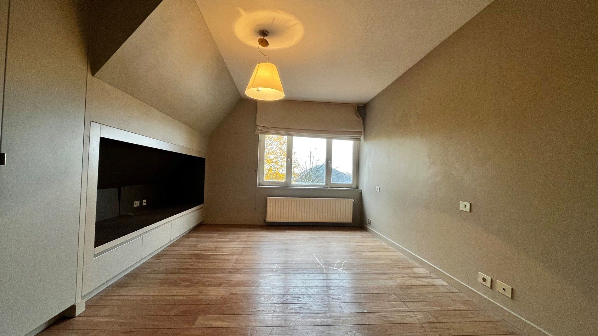 Te renoveren ruime woning op 911 m² te Lendelede – met garage en 5 kamers foto 26