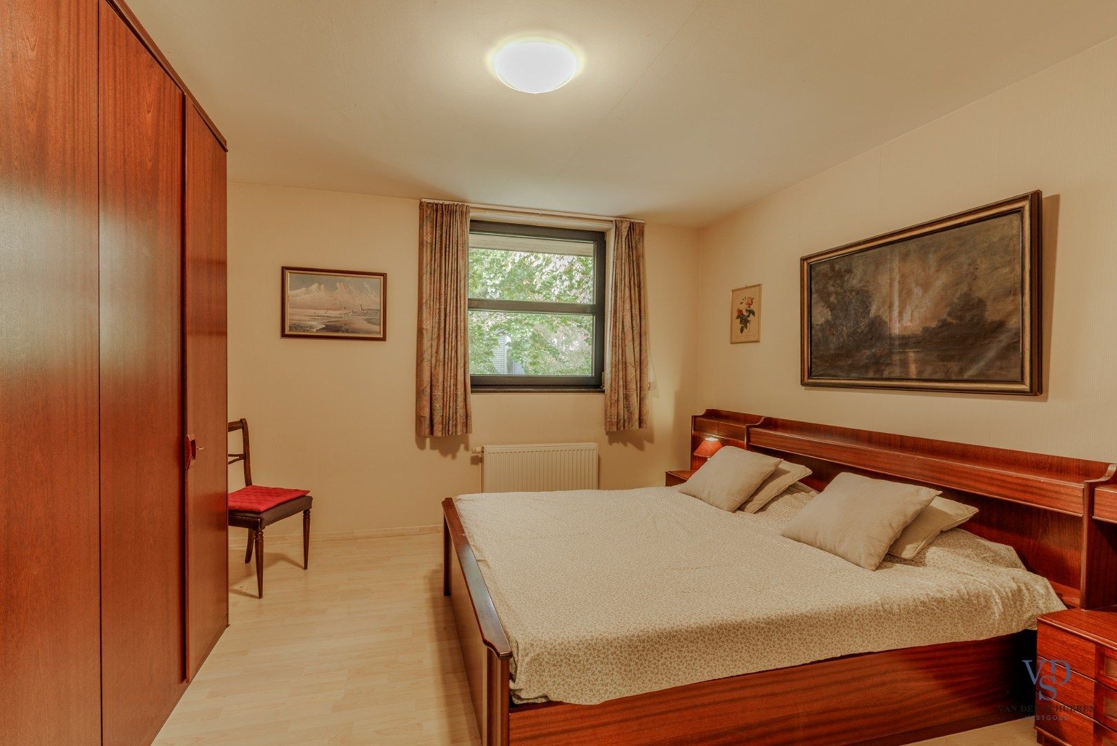 Tijdloze villa in 't groen.  foto 30