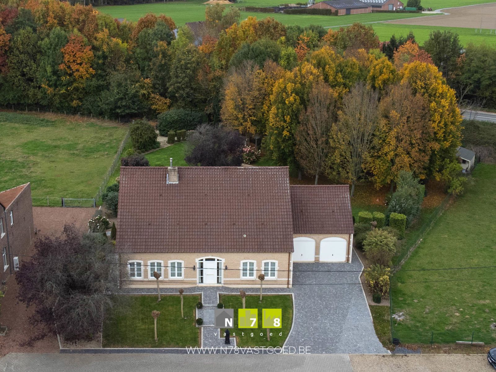 VRIJSTAANDE WONING MET EEN PRACHTIGE BUITENBELEVING foto 2