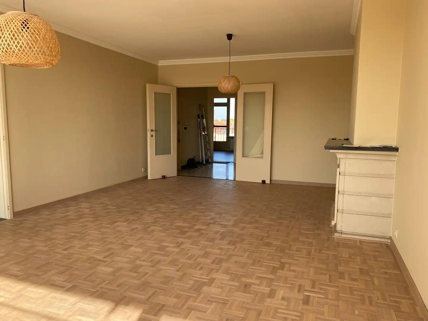 Ruim authentiek appartement met 2 slaapkamers en garage in Gent foto 2